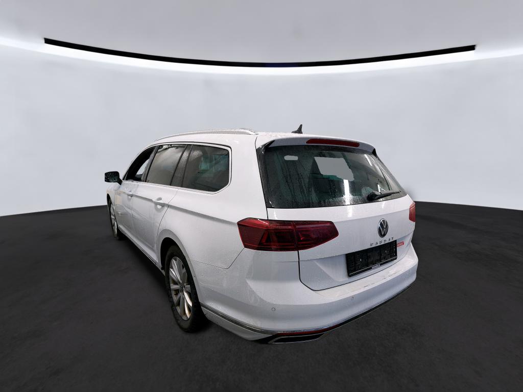Bild 1: Volkswagen Passat Variant 2.0 TDI DSG ELEGANCE STANDHZG PANO AHK NAVI