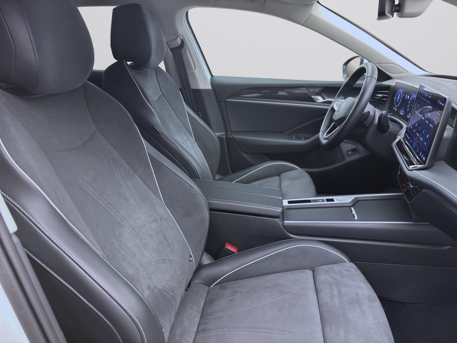 Bild 15: Volkswagen Passat Variant 1.5 TSI eHybrid DSG BUSINESS AHK KAMERA PDC NAVI