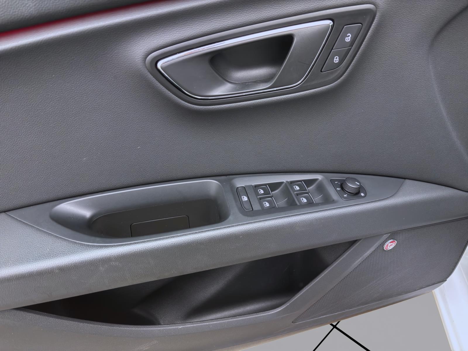 Bild 9: Seat Leon Sportstourer 1.5 TSI FR PANO PDC NAVI SITZHZG