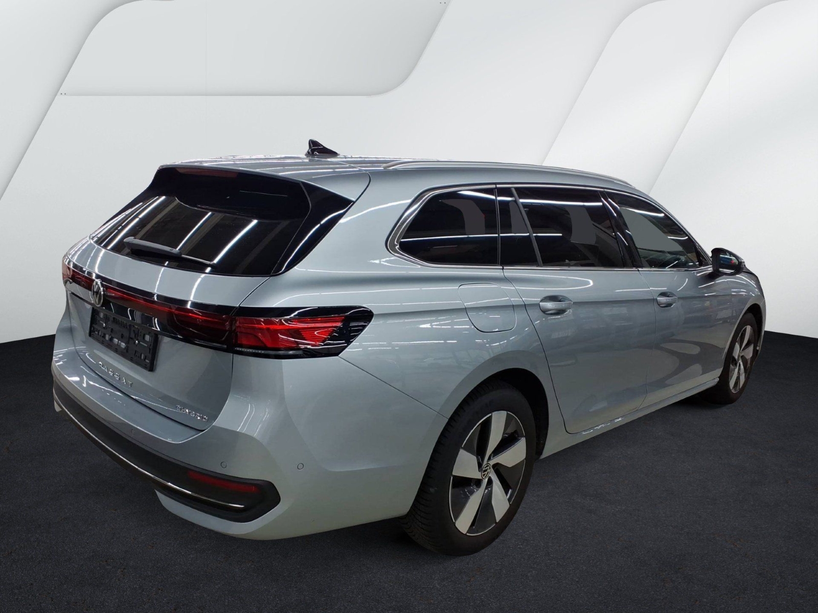 Bild 1: Volkswagen Passat Variant 1.5 TSI eHybrid DSG BUSINESS NAVI DCC HuD ACC