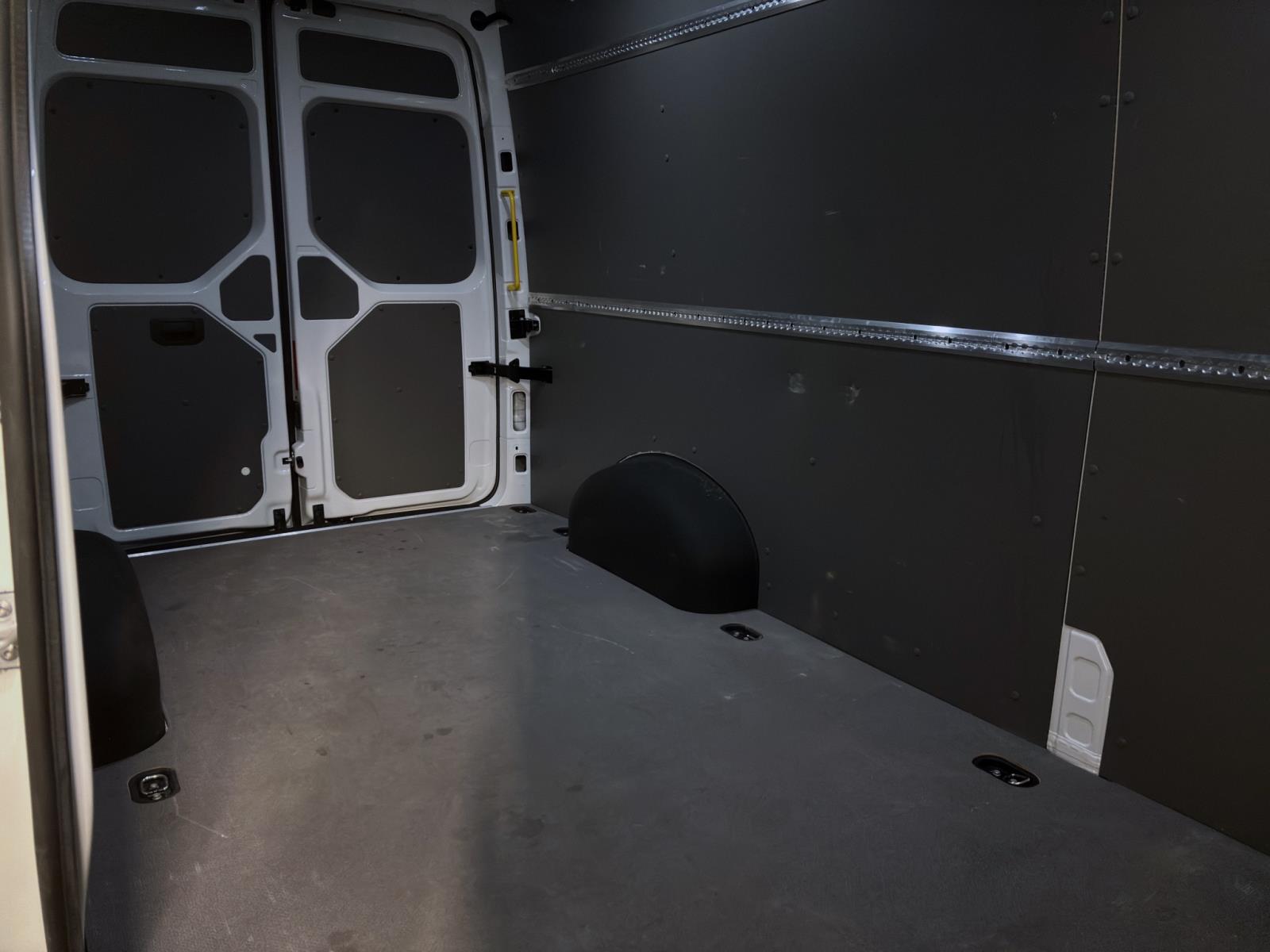 Bild 17: Volkswagen Crafter NF 35 TDI KASTEN LR KAMERA NAVI PDC AHK