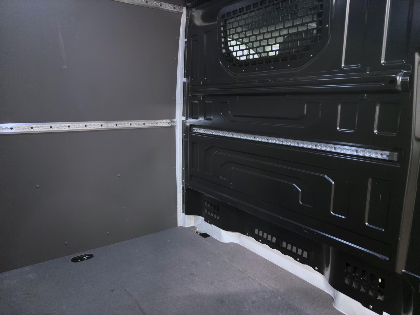 Bild 18: Volkswagen Crafter NF 35 TDI KASTEN LR KAMERA NAVI PDC AHK