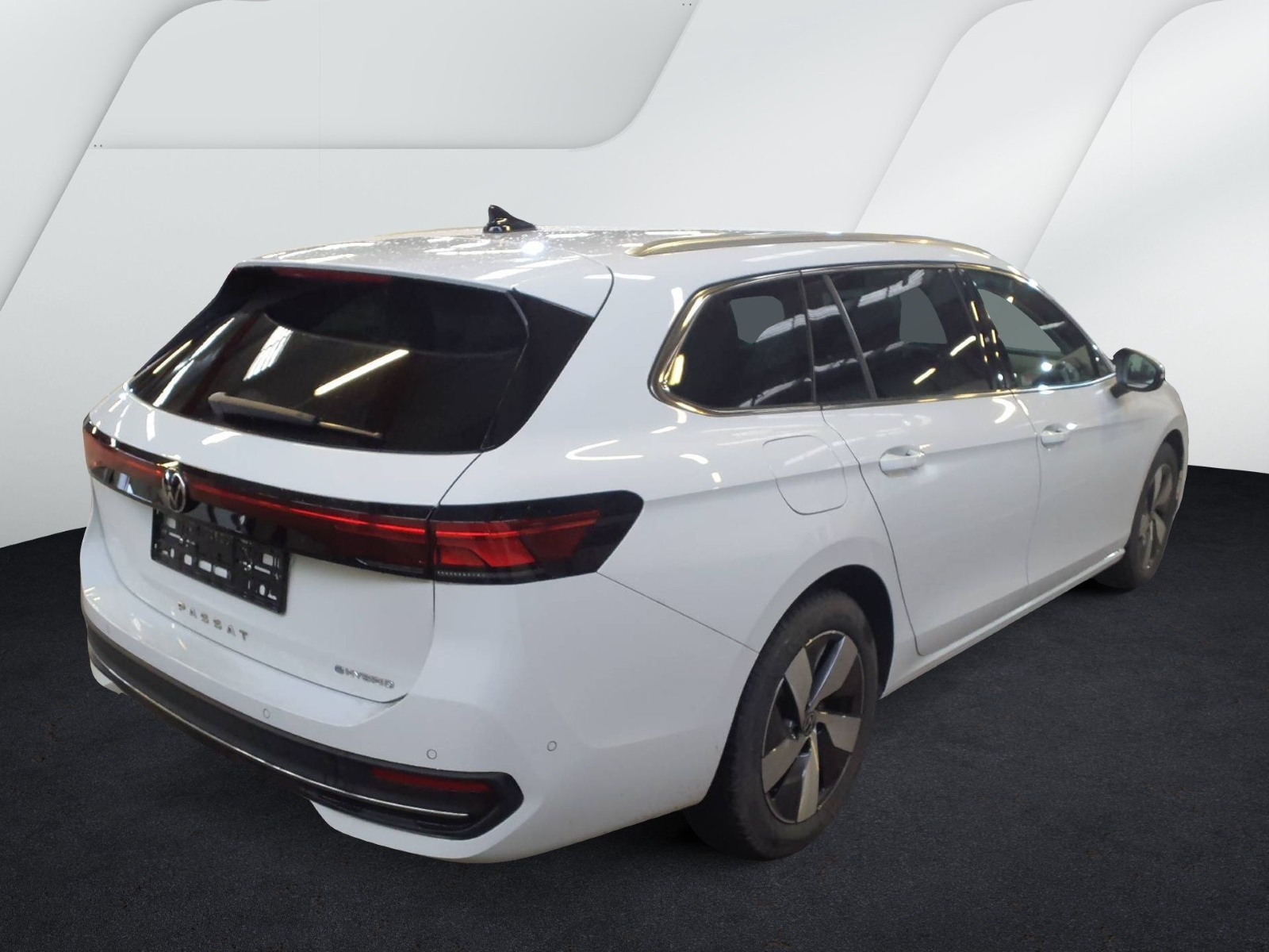 Bild 1: Volkswagen Passat Variant 1.5 TSI eHybrid DSG BUSINESS AHK KAMERA NAVI PDC