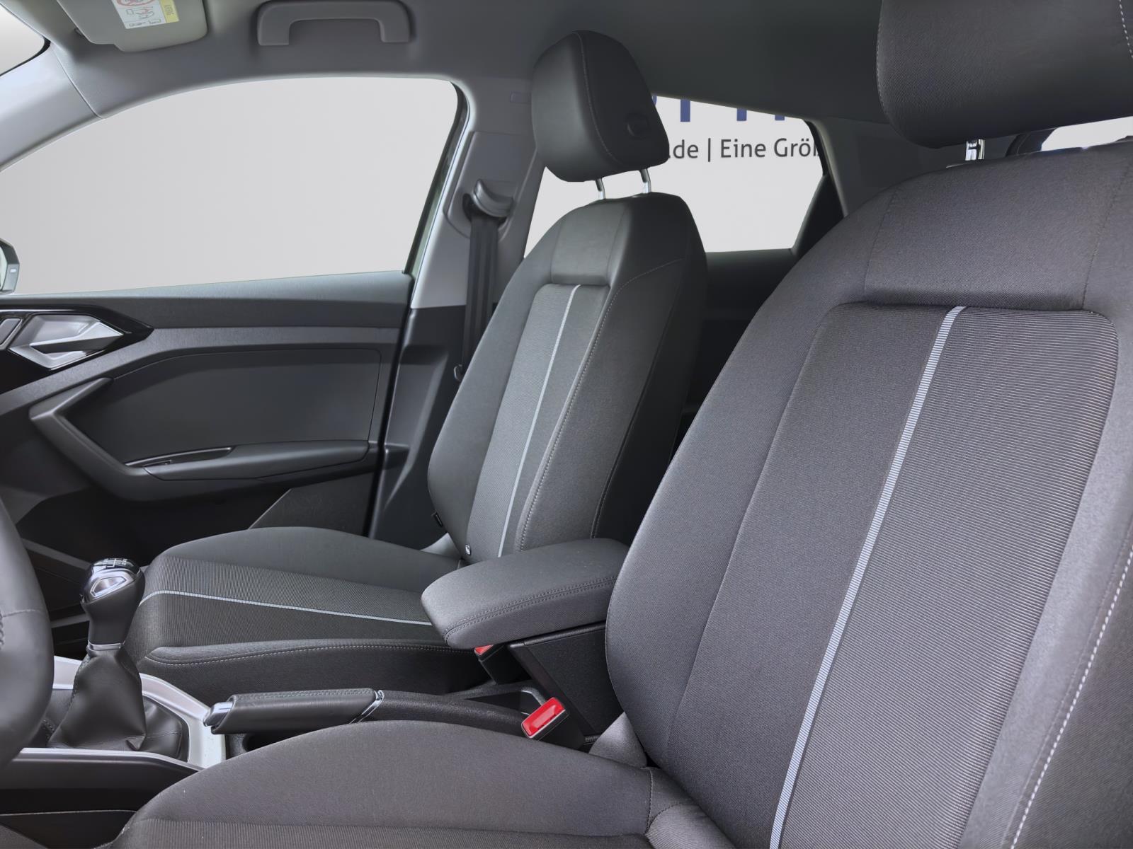 Bild 8: Audi A1 Sportback 30 TFSI ADVANCED SITZHZG PDC KLIMA