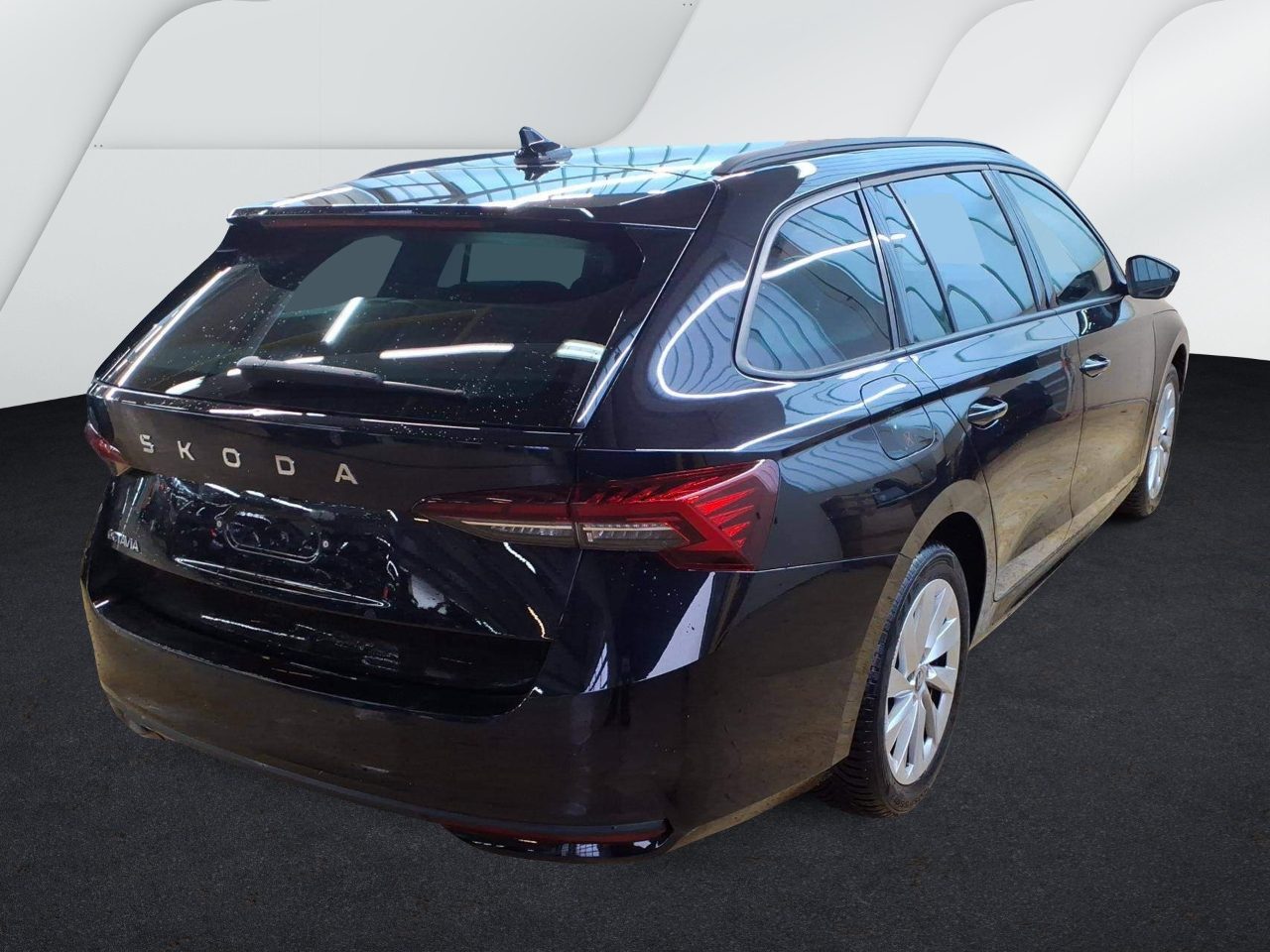 Bild 1: Skoda Octavia Combi 1.5 TSI e-TEC DSG SELECTION NAVI 360° PDC SITZHZG