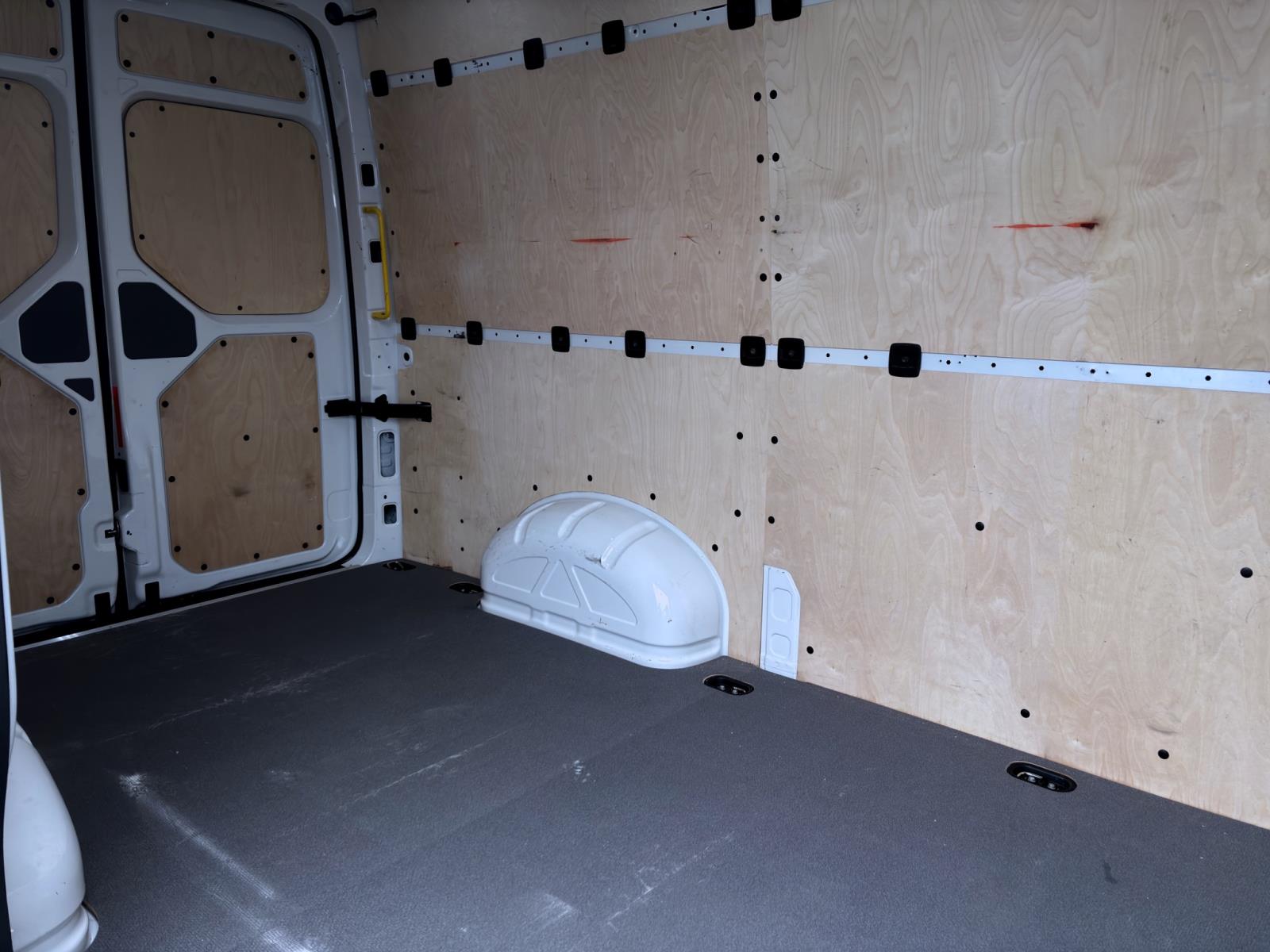 Bild 13: Volkswagen Crafter 35 Kasten 2.0 TDI MITTELLANG KLIMA PDC AHK