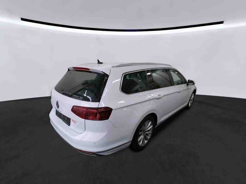 Volkswagen Passat Variant 2.0 TDI ELEGANCE NAVI AHK KAMERA PDC