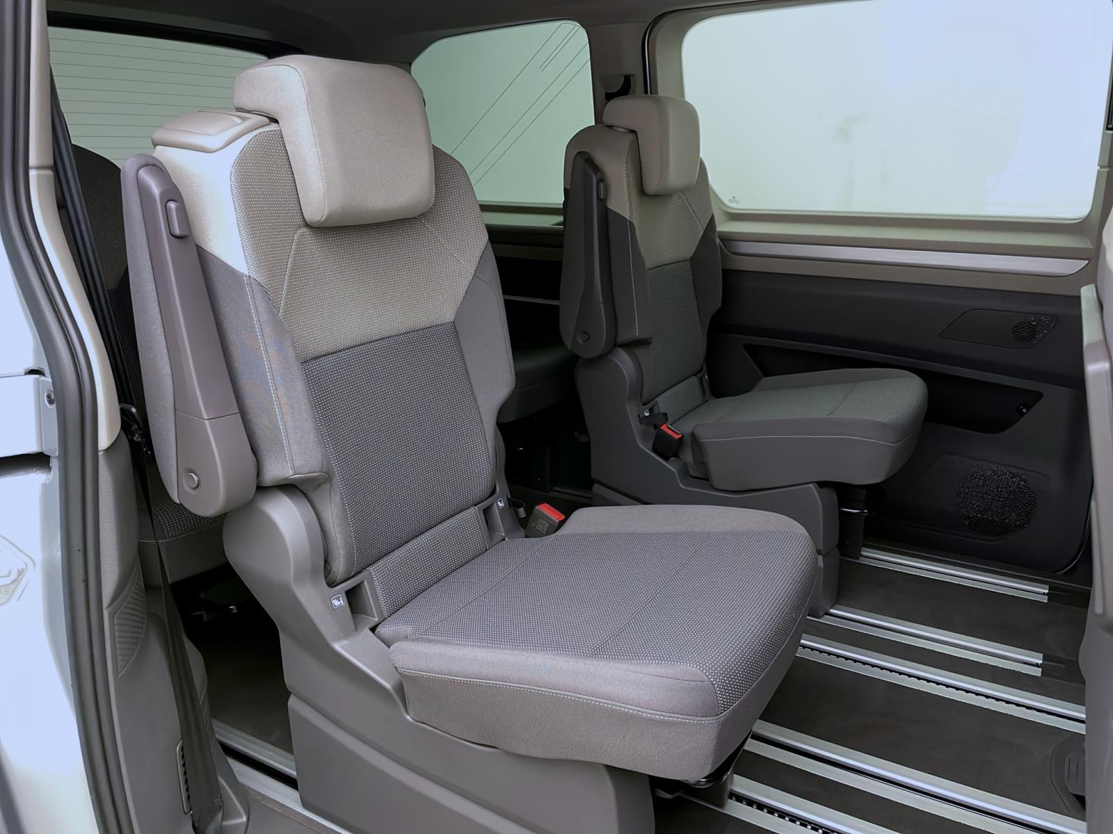 Bild 16: Volkswagen T7 Multivan 2.0 TDI DSG LIFE KR NAVI AHL STDHZG PDC