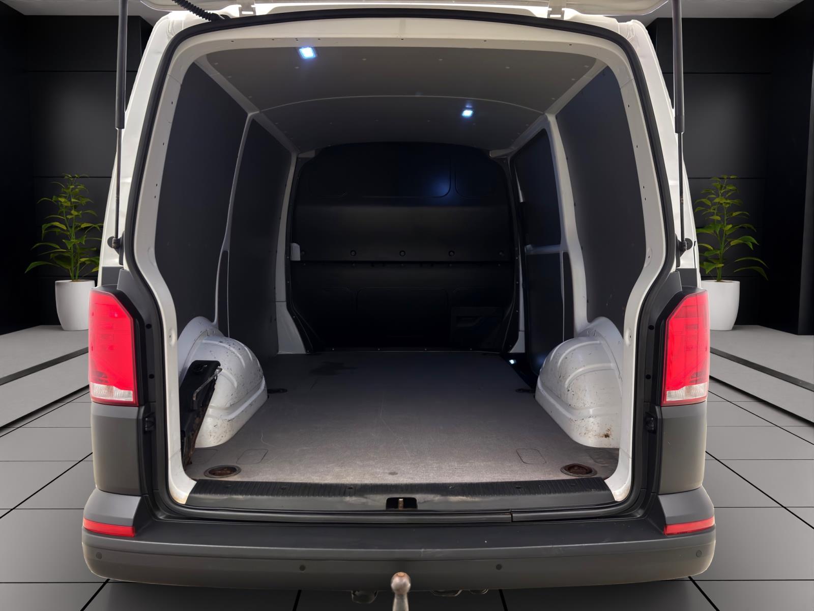 Volkswagen T6.1 Transporter Kasten 2.0 TDI STANDHZG KLIMA AHK
