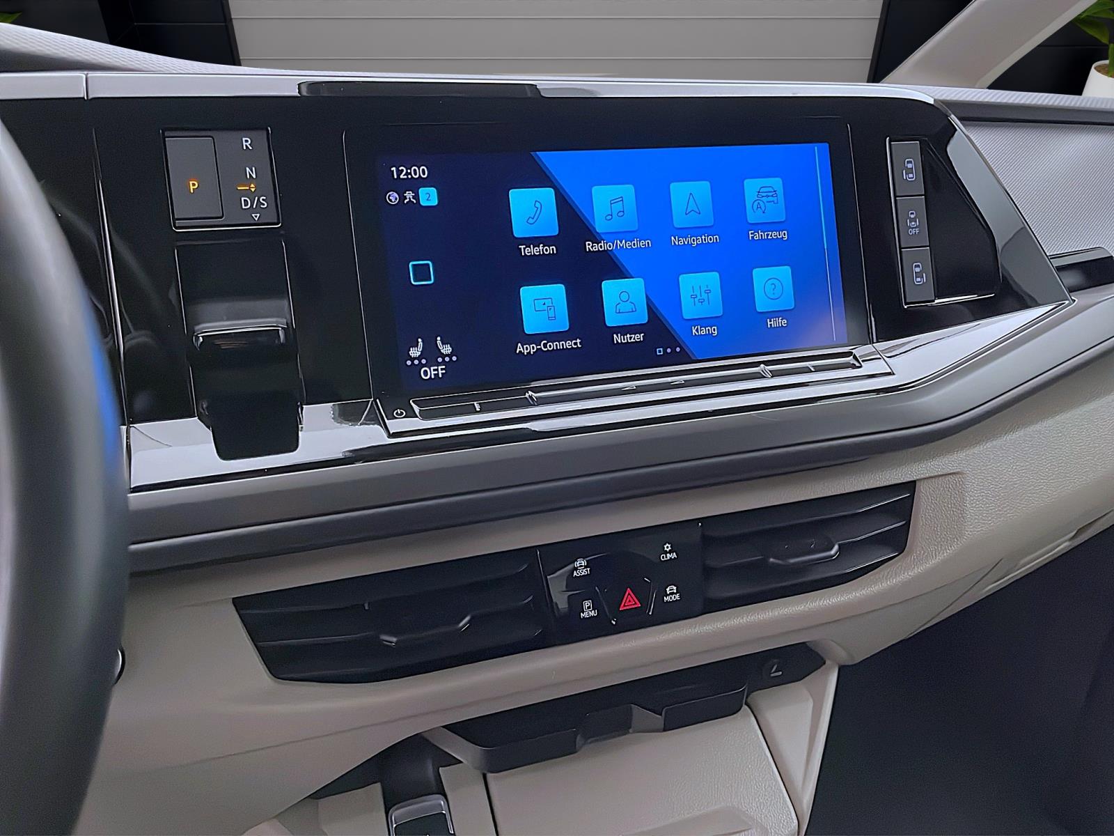 Bild 13: Volkswagen T7 Multivan 2.0 TDI DSG KR NAVI PDC STDHZG LED