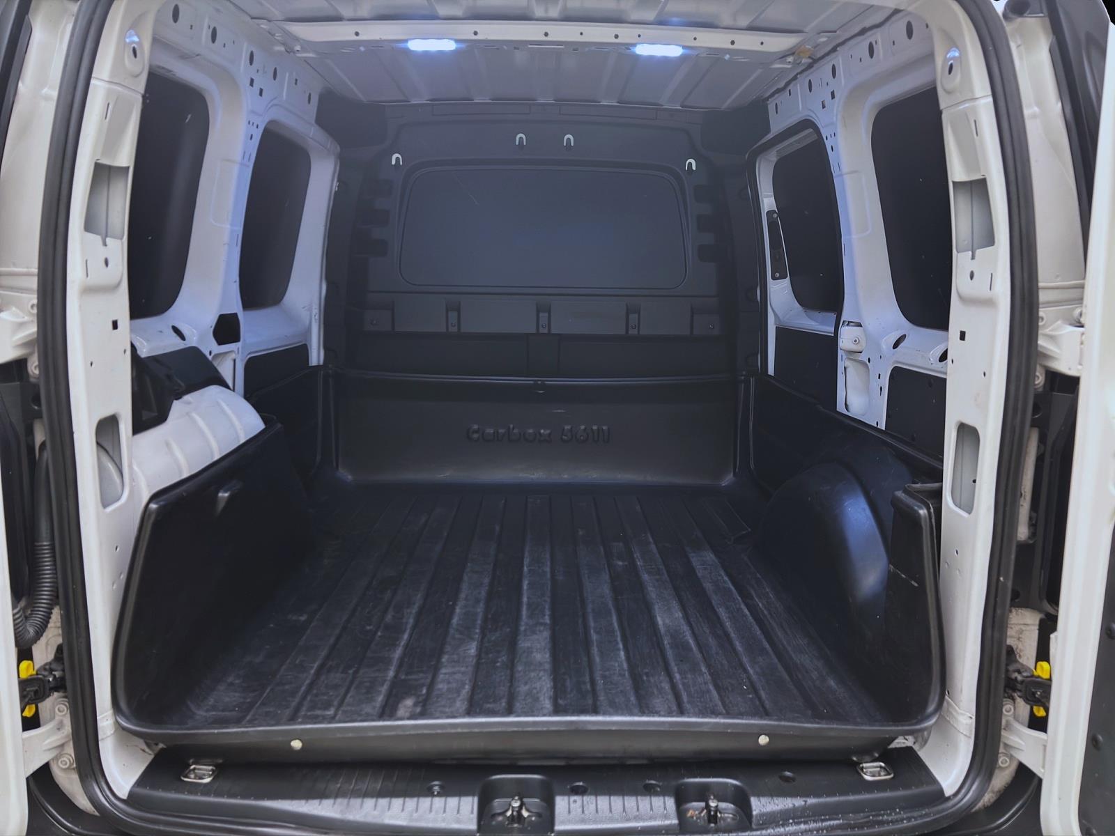 Bild 3: Volkswagen Caddy Cargo 2.0 TDI SITZHZG GRA PDC DAB+