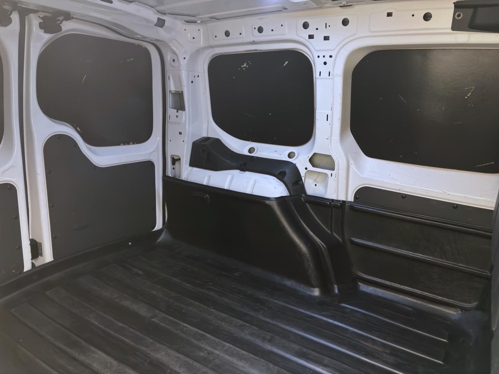 Bild 13: Volkswagen Caddy Cargo 2.0 TDI SITZHZG GRA PDC DAB+