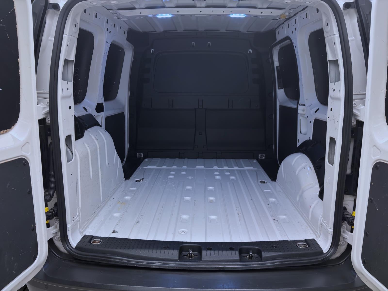 Bild 3: Volkswagen Caddy Cargo 2.0 TDI SITZHZG PDC DAB+