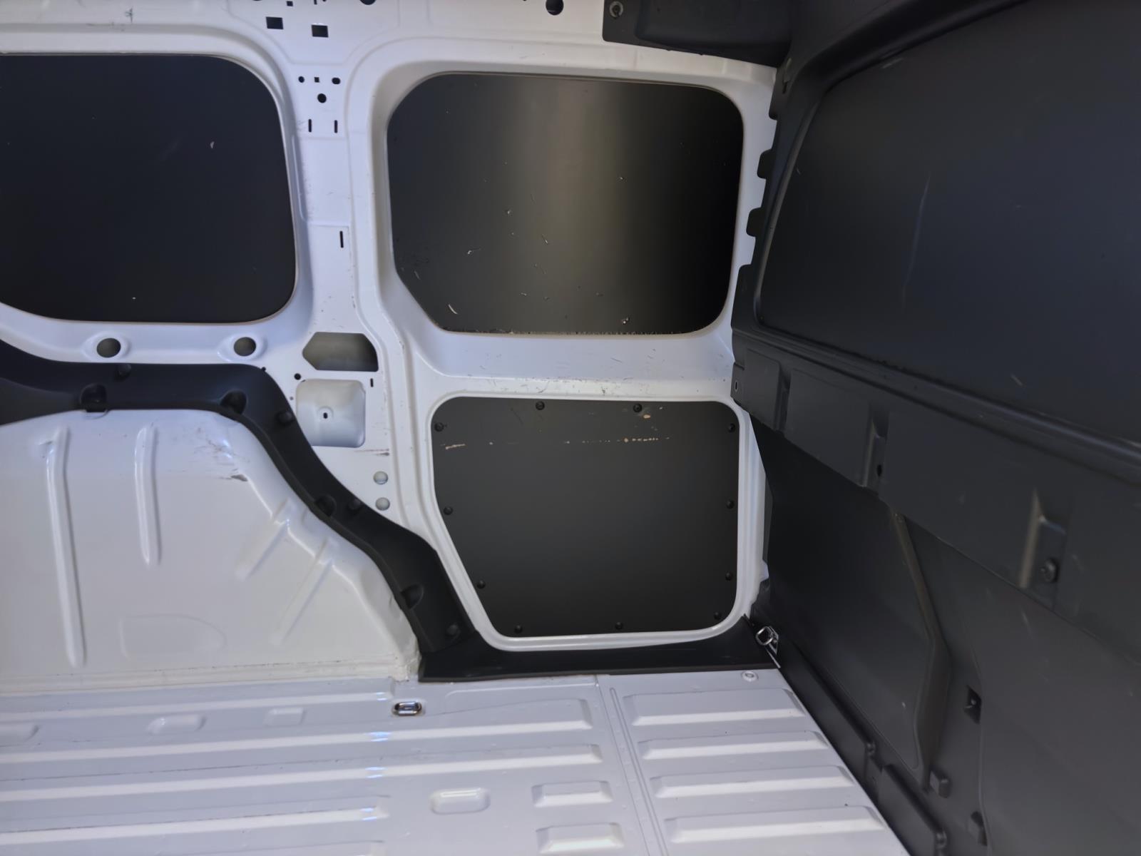 Bild 15: Volkswagen Caddy Cargo 2.0 TDI SITZHZG BLUETOOTH PDC DAB+