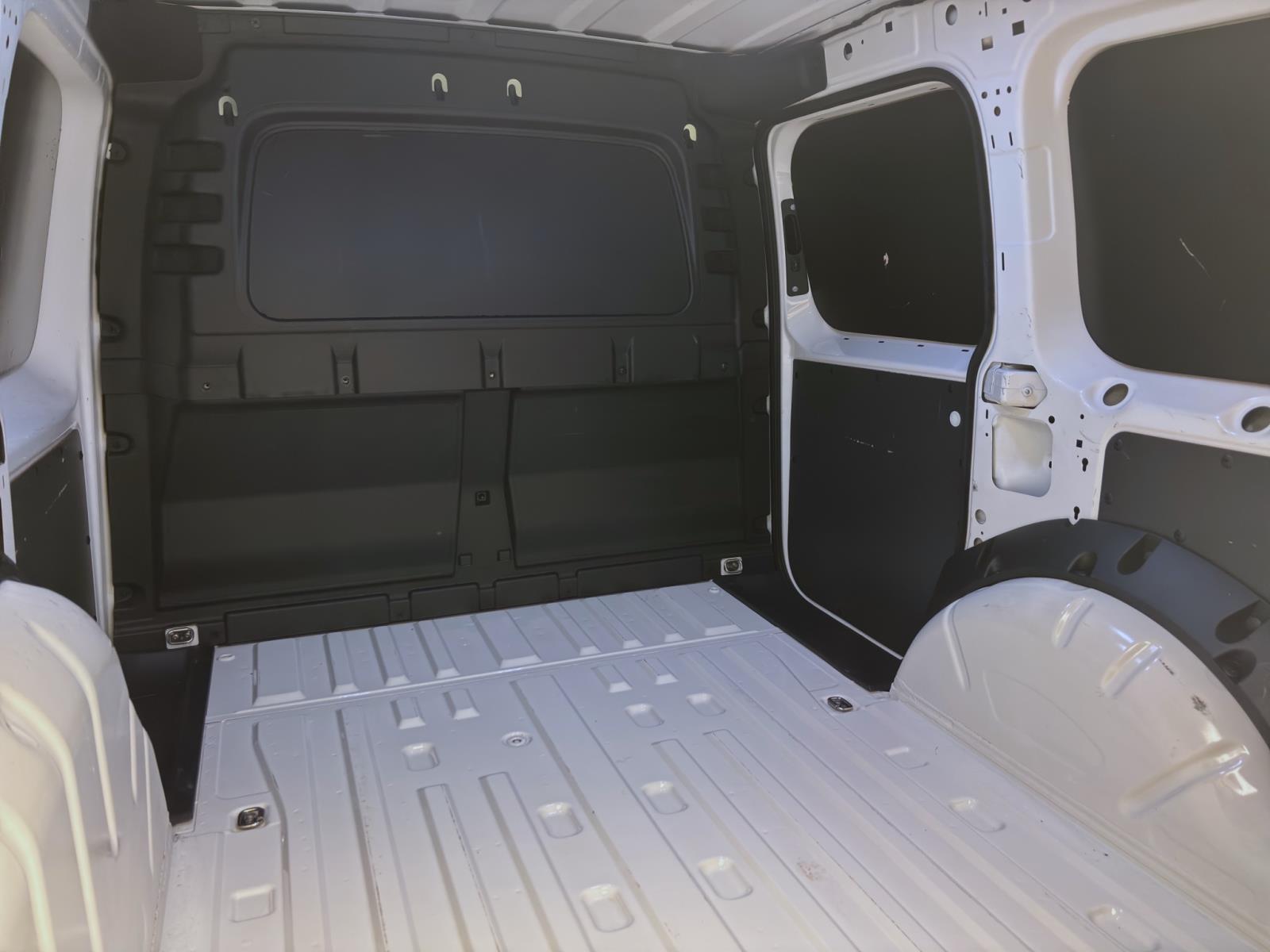 Bild 16: Volkswagen Caddy Cargo 2.0 TDI SITZHZG BLUETOOTH PDC DAB+