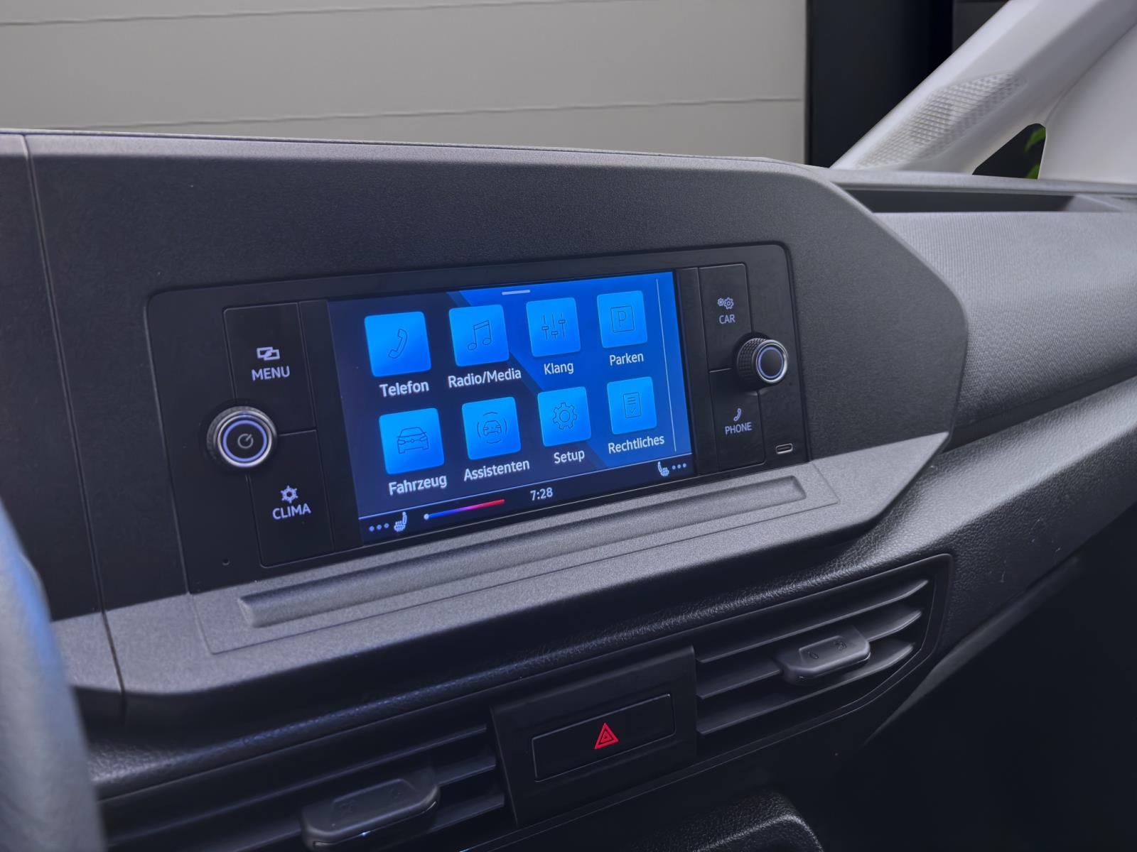 Bild 12: Volkswagen Caddy Cargo 2.0 TDI SITZHZG GRA PDC DAB+