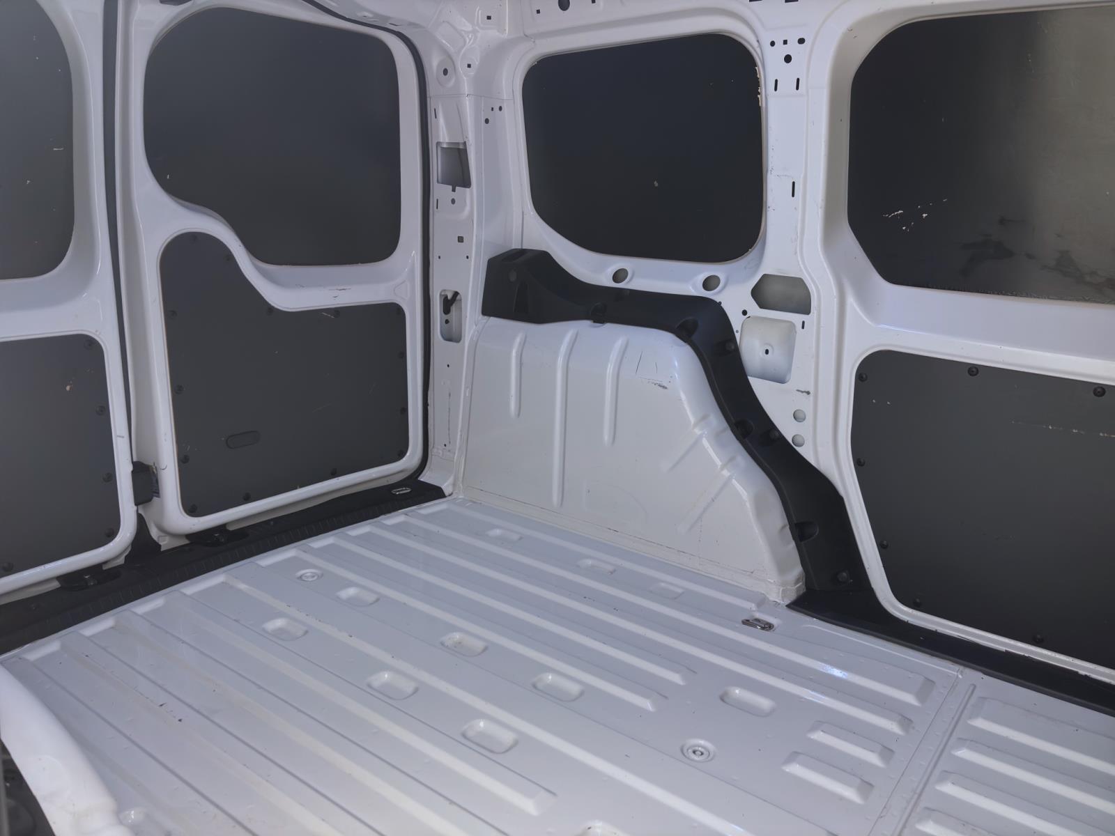 Bild 13: Volkswagen Caddy Cargo 2.0 TDI PDC DAB+ WINTERPAKET