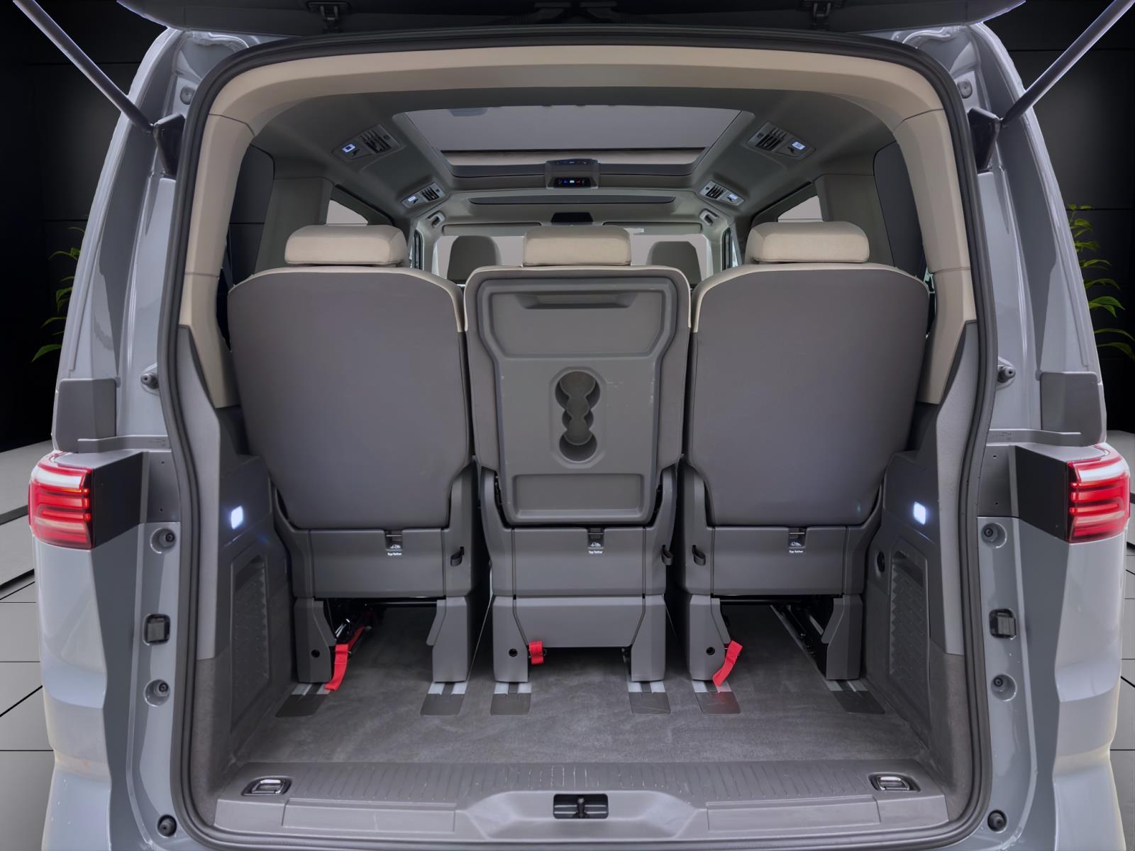 Bild 3: Volkswagen T7 Multivan 2.0 TDI DSG KR PANO MATRIX SHZG KAMERA