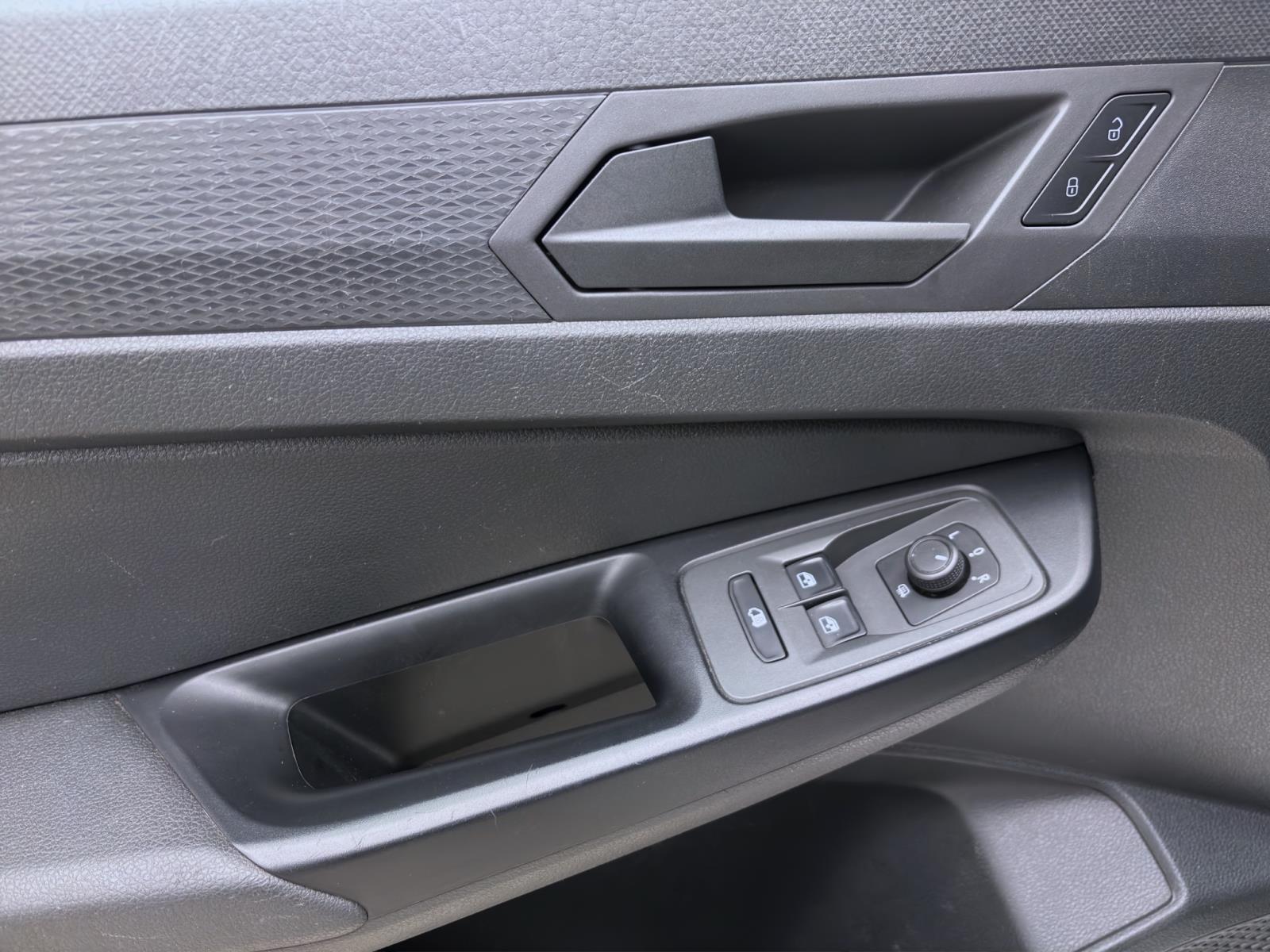 Bild 9: Volkswagen Caddy Cargo 2.0 TDI SITZHZG PDC GRA DAB+