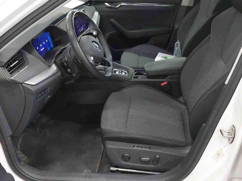 Skoda Octavia Combi 2.0 TDI DSG STYLE NAVI AHK KLIMA PDC