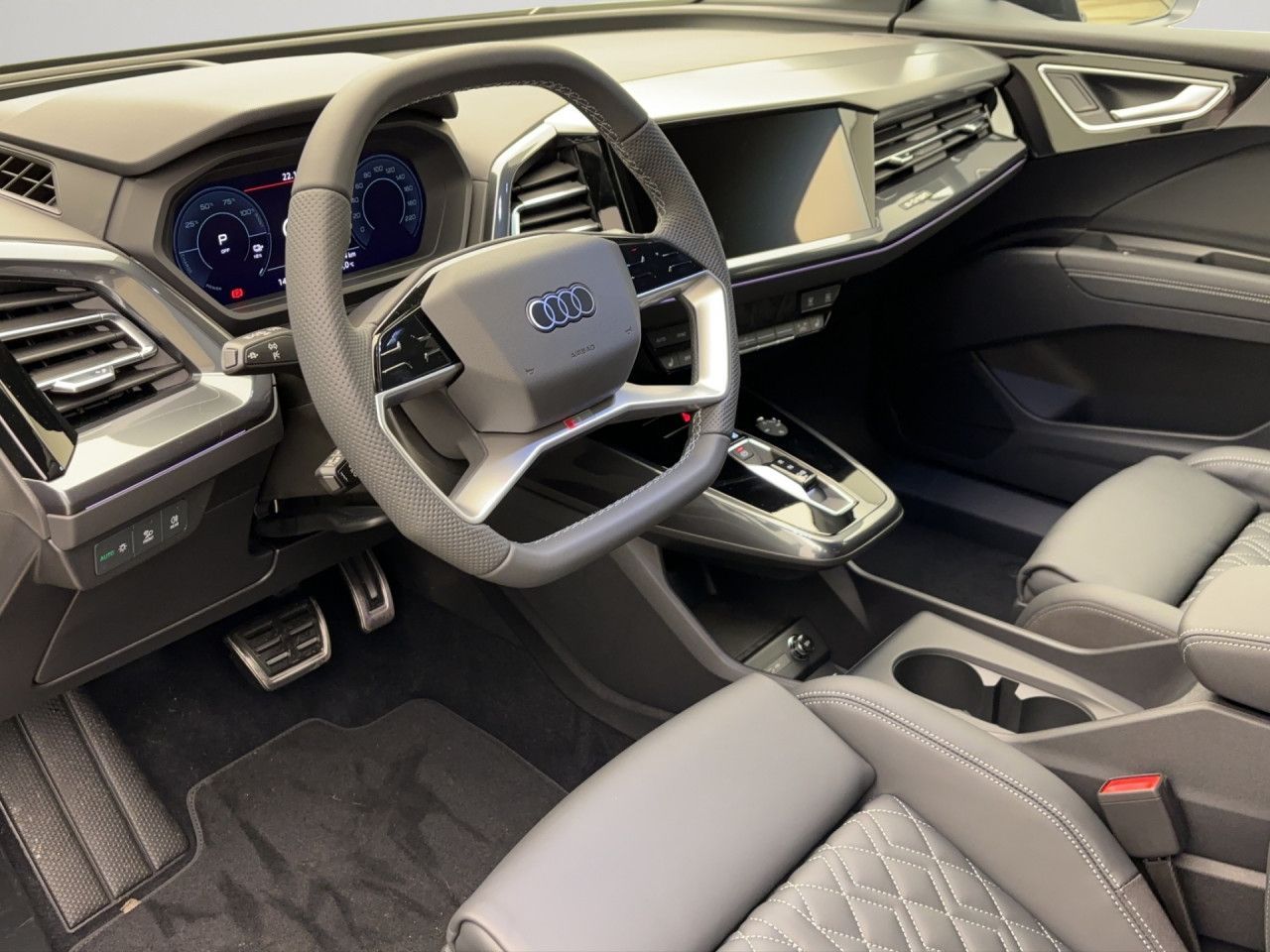 Audi Q4 e-tron Sportback (F4N)(06.2021- ) 50 quattro basis