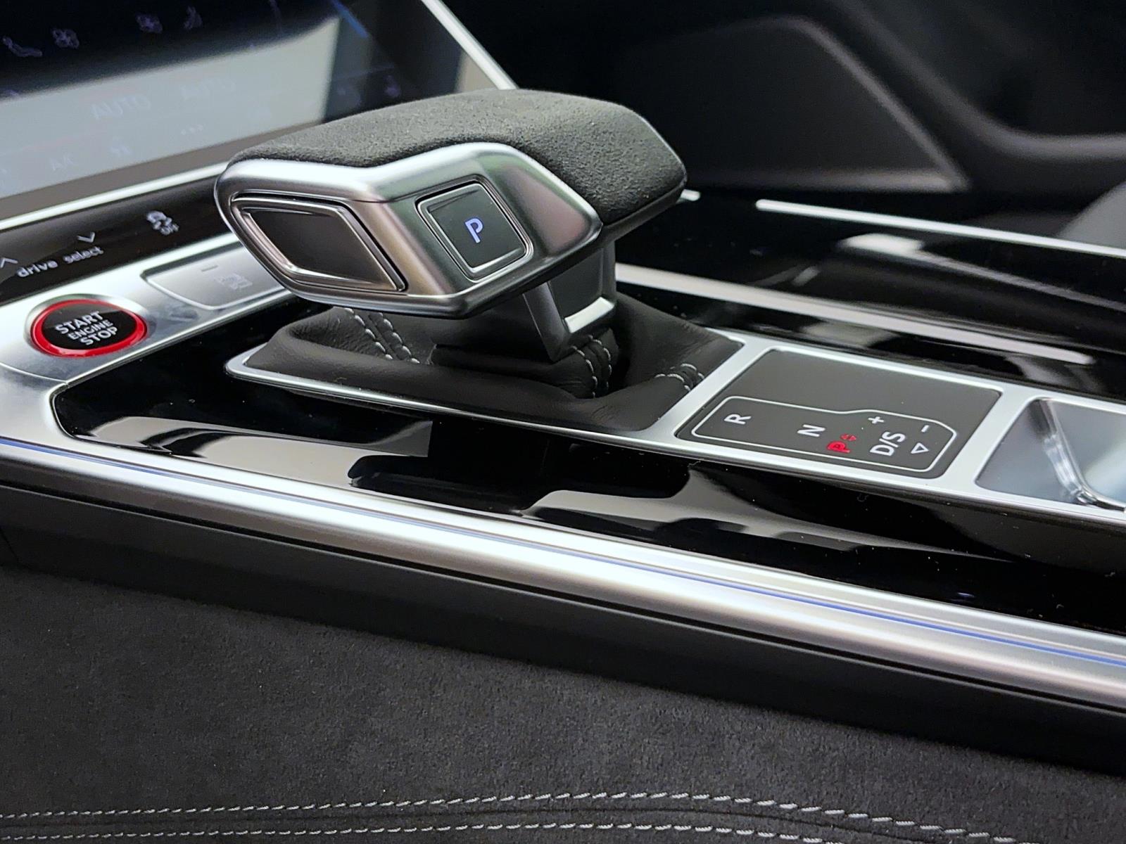 Audi RS6 Avant Q B&O HuD eKLAPPE LEDER LM22