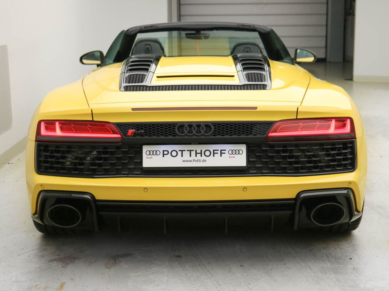 Audi R8 Spyder PERFORMANCE B&O LM20 KAMERA