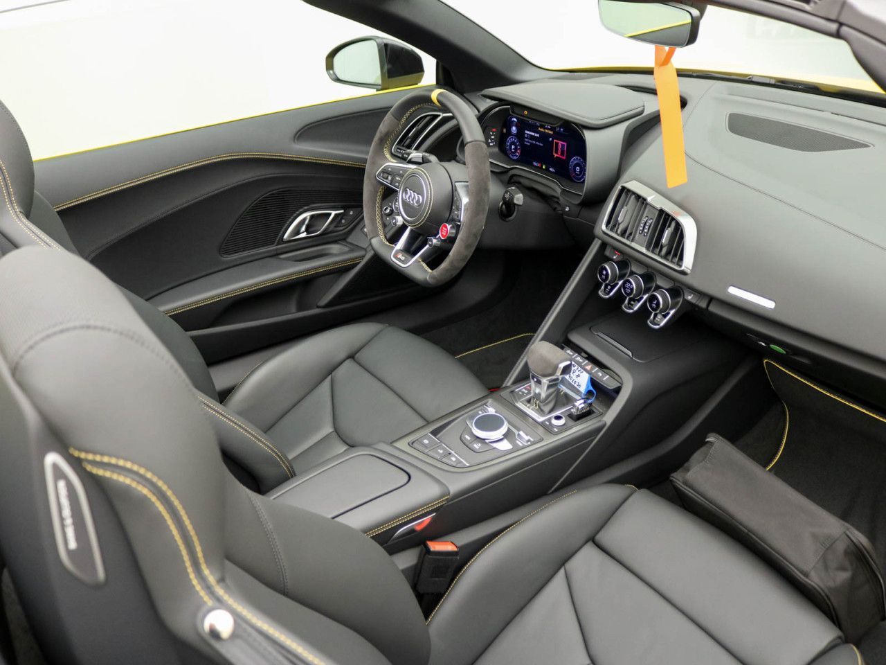 Audi R8 Spyder PERFORMANCE B&O LM20 KAMERA