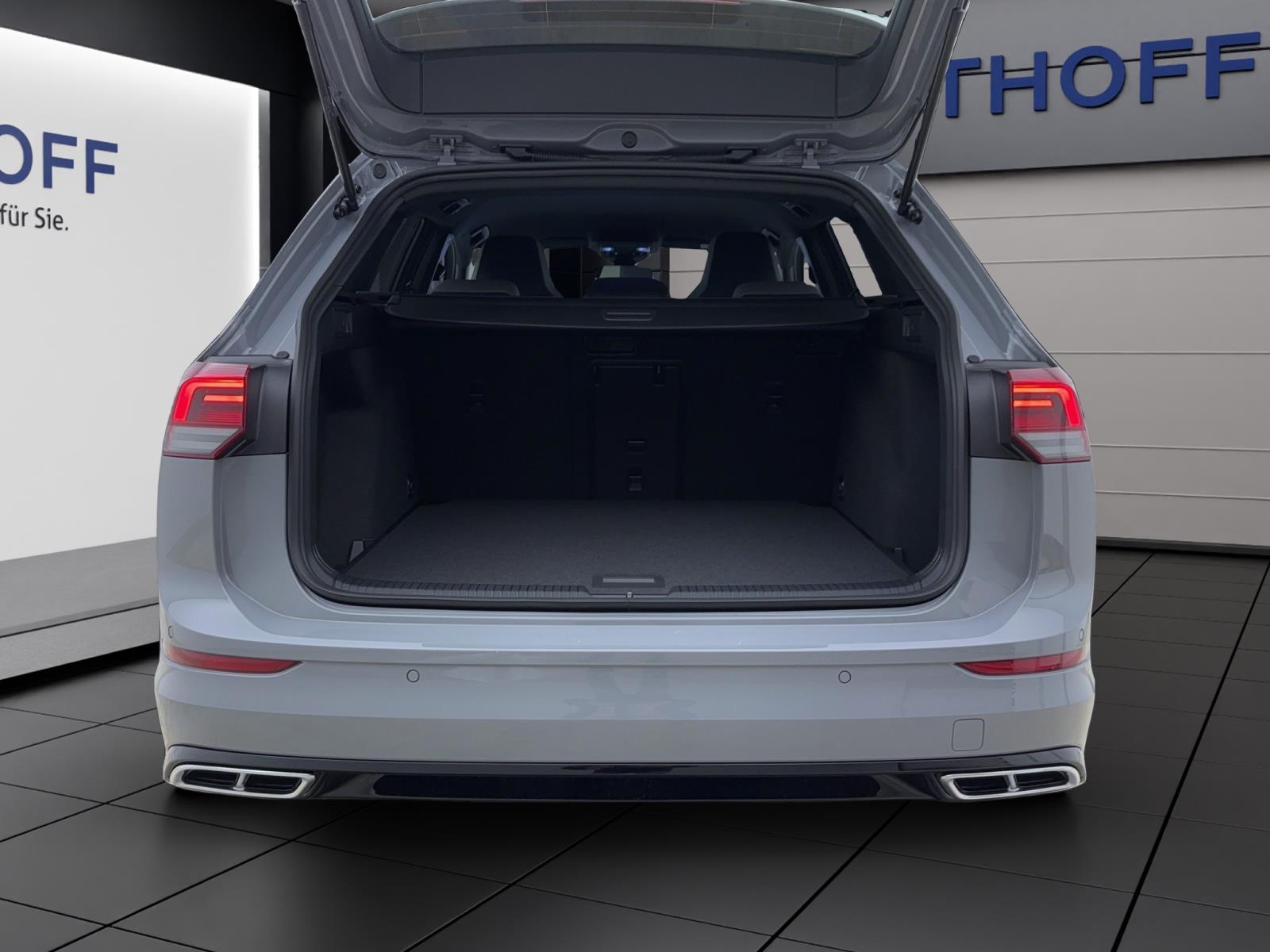 Volkswagen Golf Variant VIII R-Line1.5 eTSI DSG