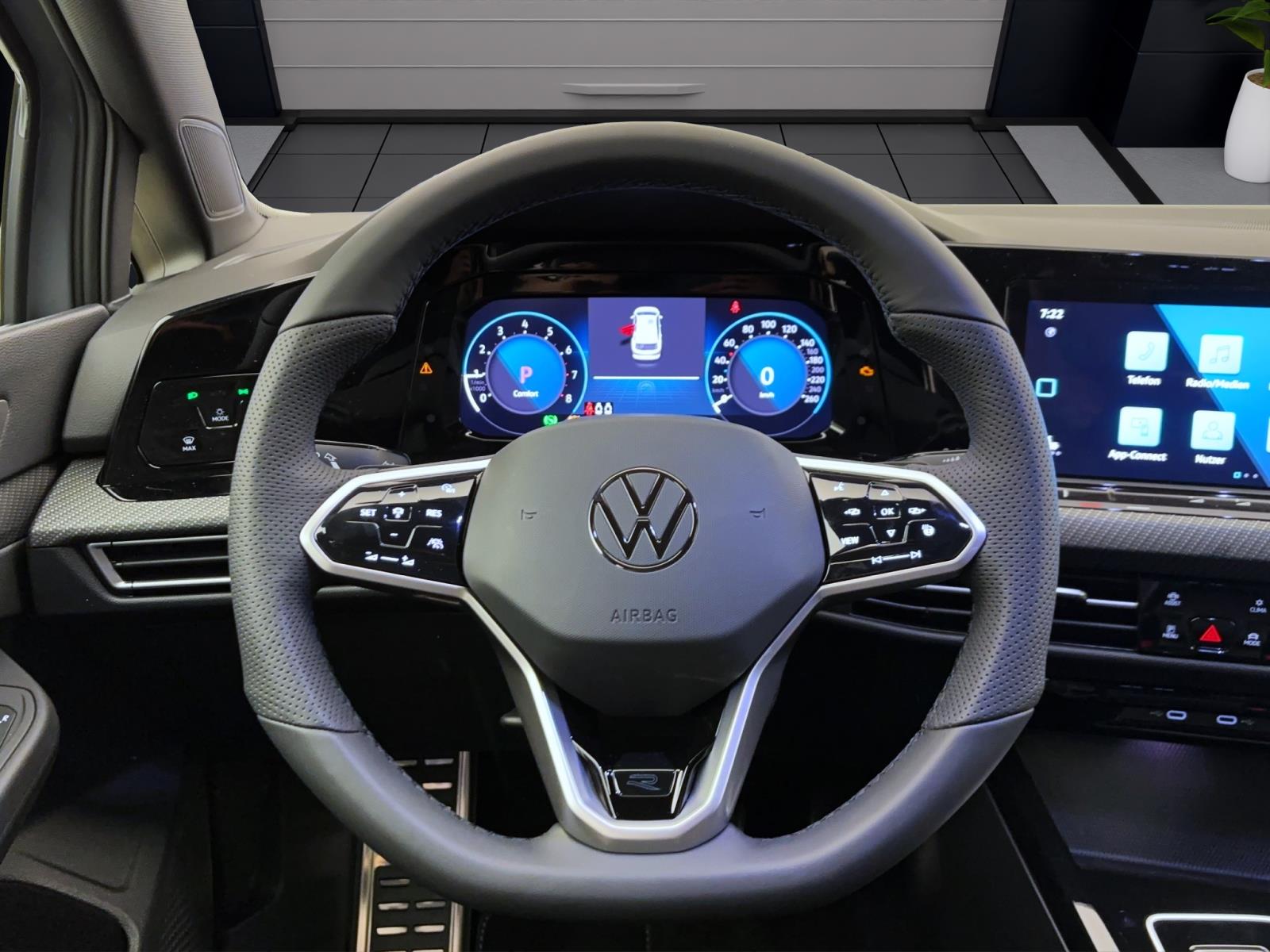 Volkswagen Golf Variant VIII R-Line1.5 eTSI DSG