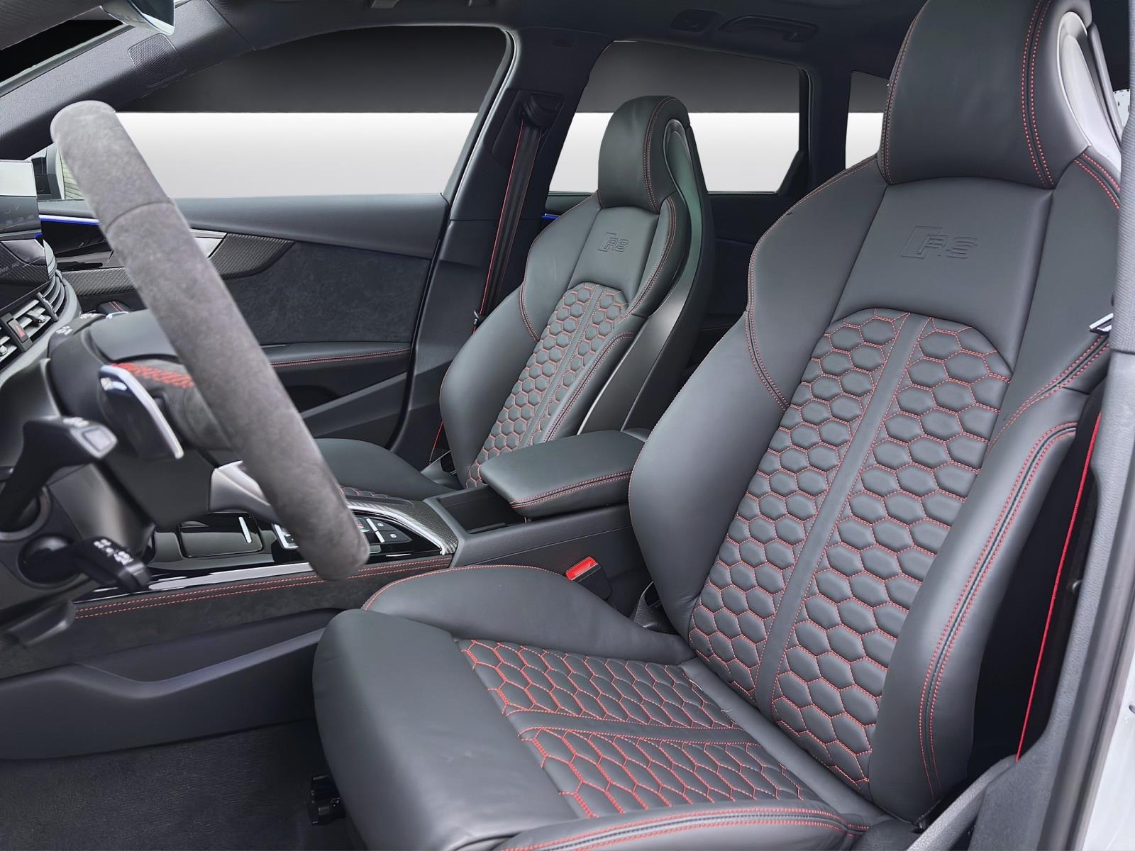 Audi RS4 Avant 331(450) kW(PS) tiptronic