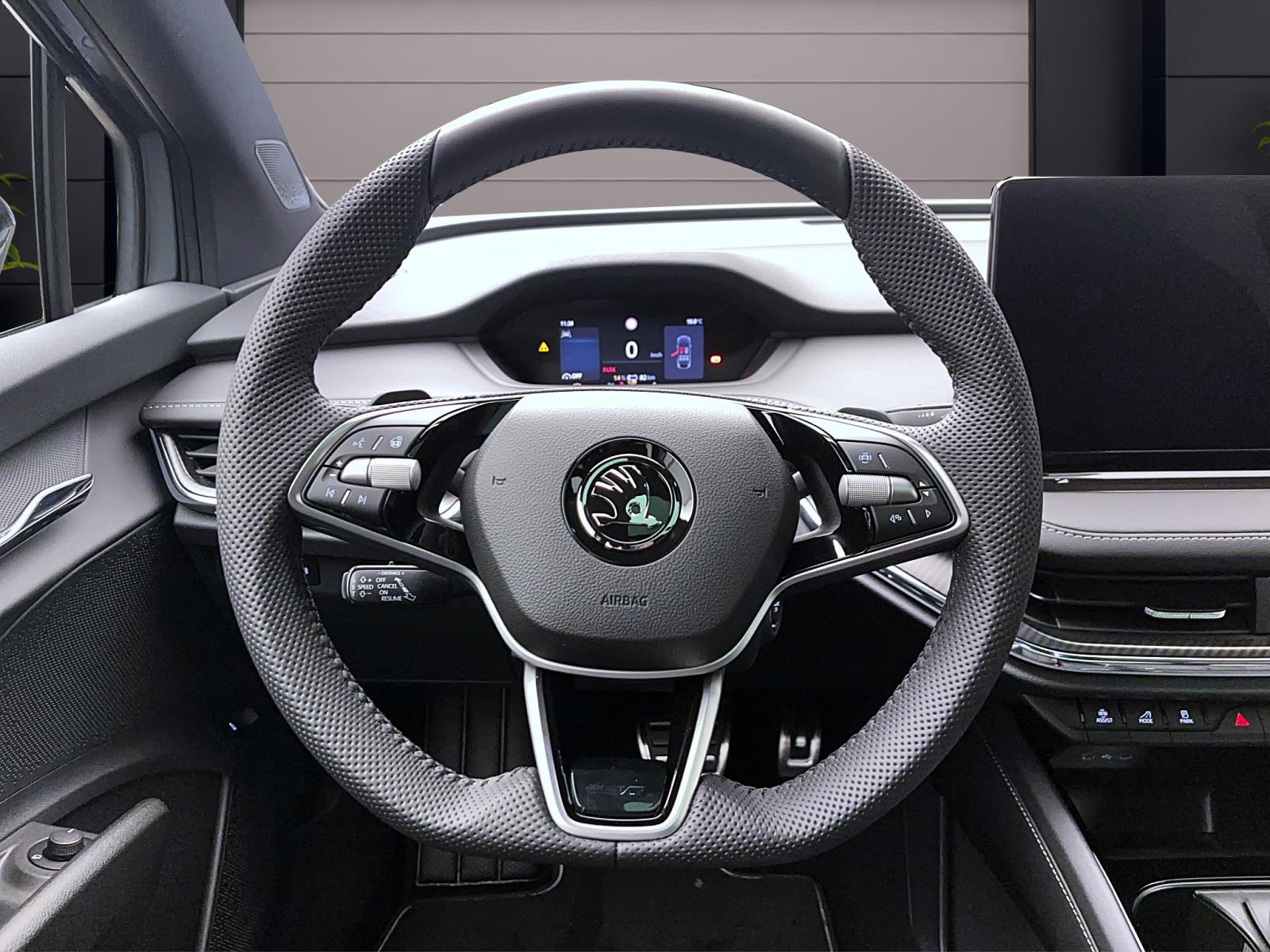 Skoda ENYAQ iV 85 SPORTLINE AHK PANO 21 WÄREMEP. NAV KAM MATRIX