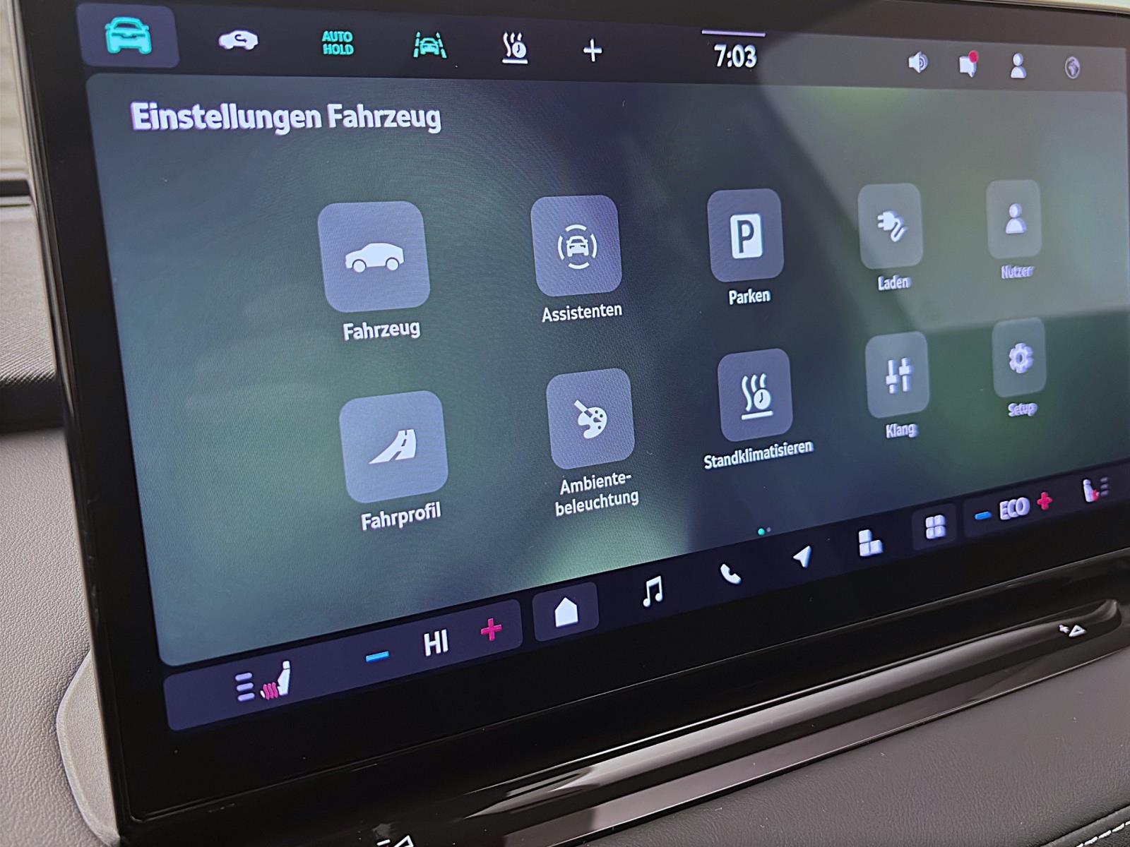 Skoda ENYAQ iV 85 SPORTLINE AHK PANO 21 WÄRMEP. NAV KAM MATRIX