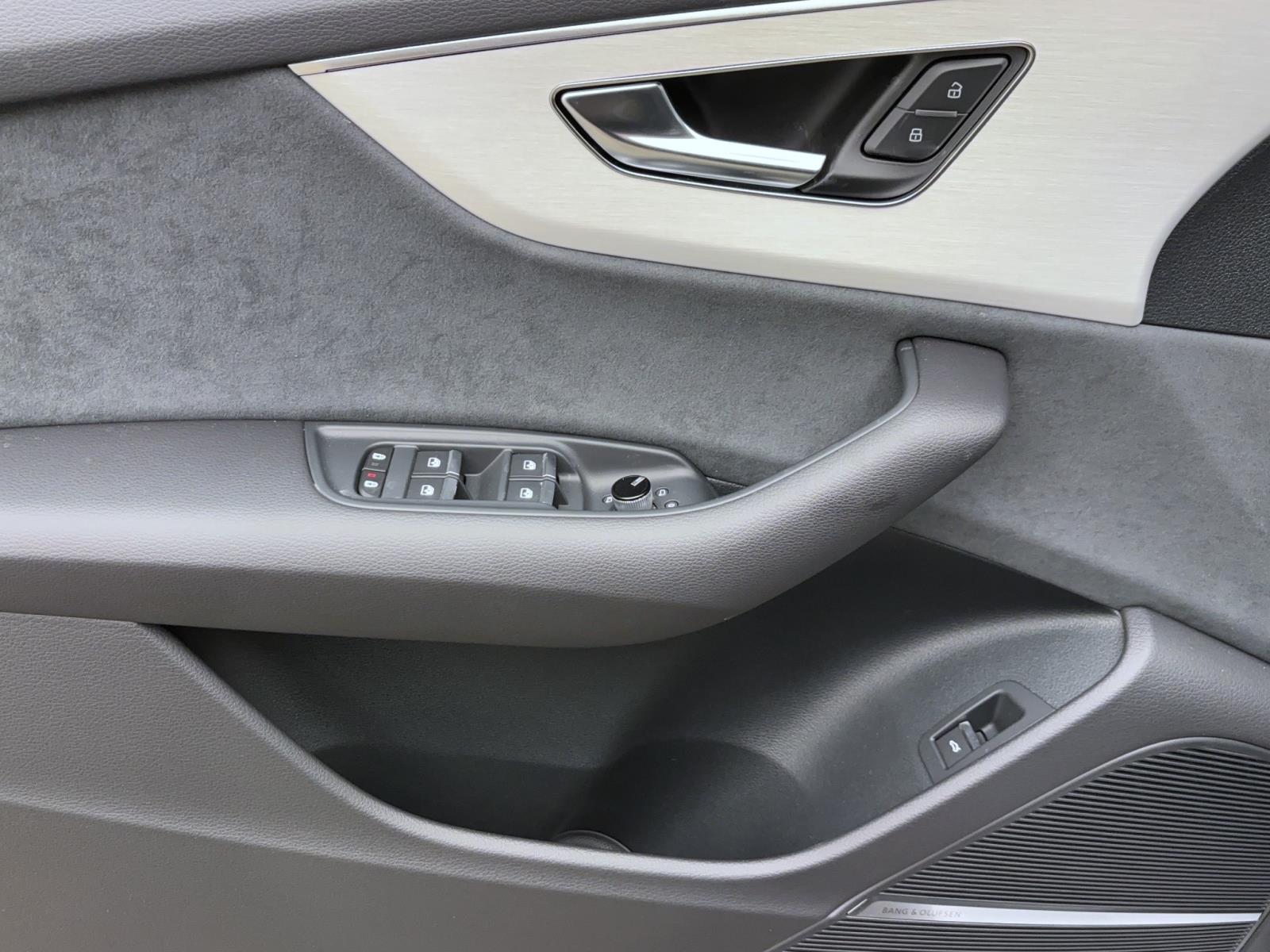 Audi Q8 55 TFSI quattro tiptronic