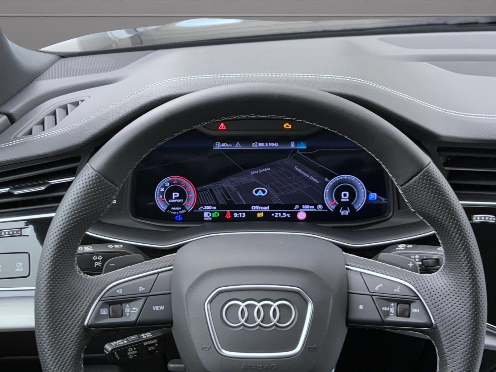 Audi Q8 55 TFSI quattro tiptronic
