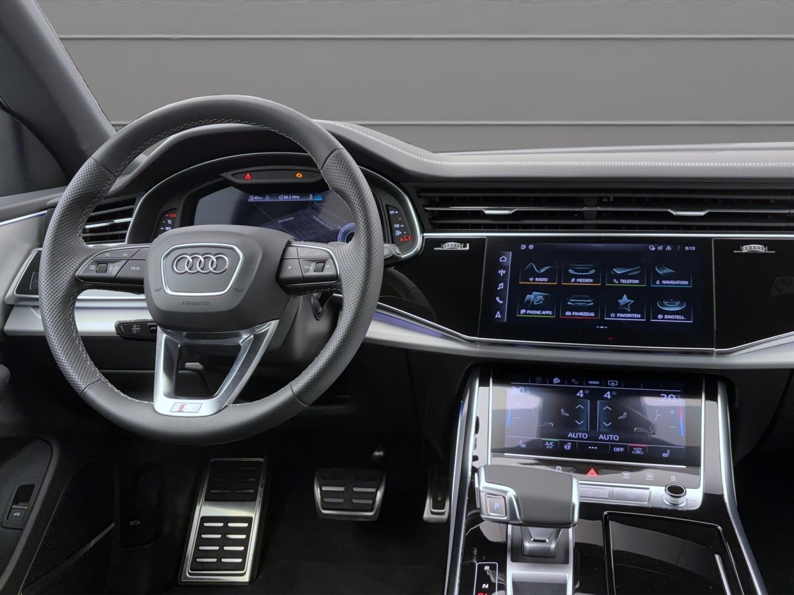 Audi Q8 55 TFSI quattro tiptronic