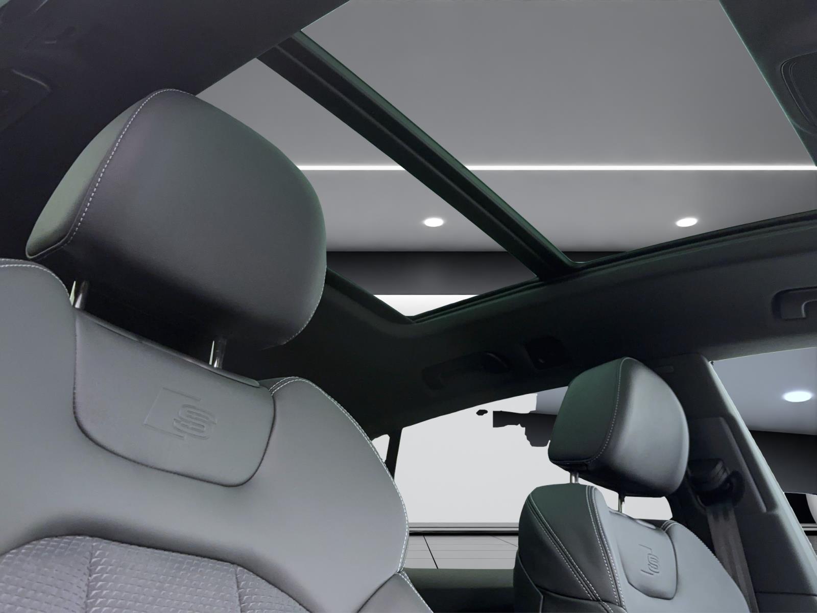 Audi Q8 55 TFSI quattro tiptronic