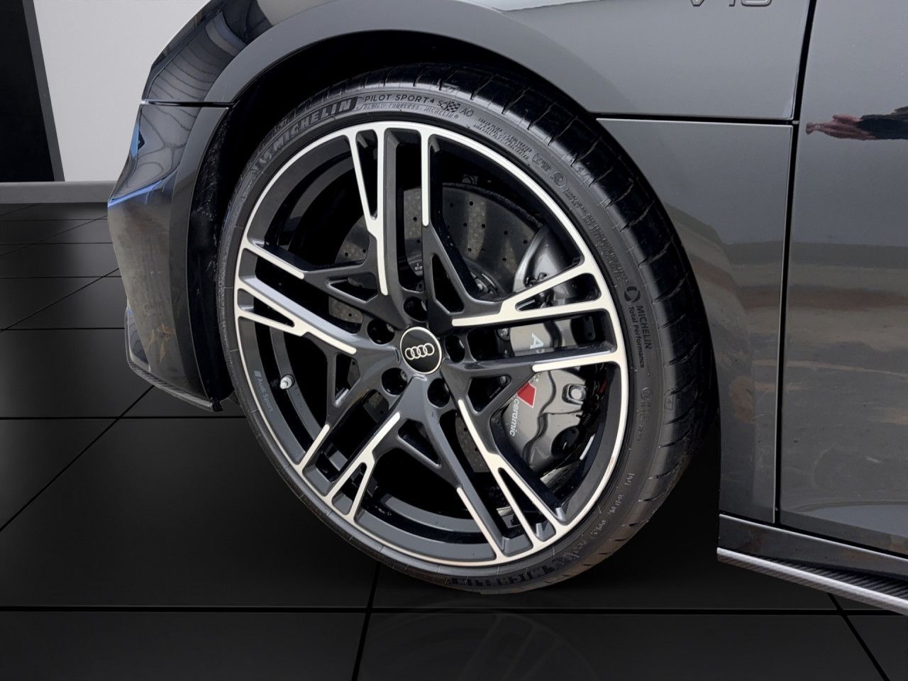 Audi R8 Spyder V10 performance quattro 456(620) kW(PS) S tronic