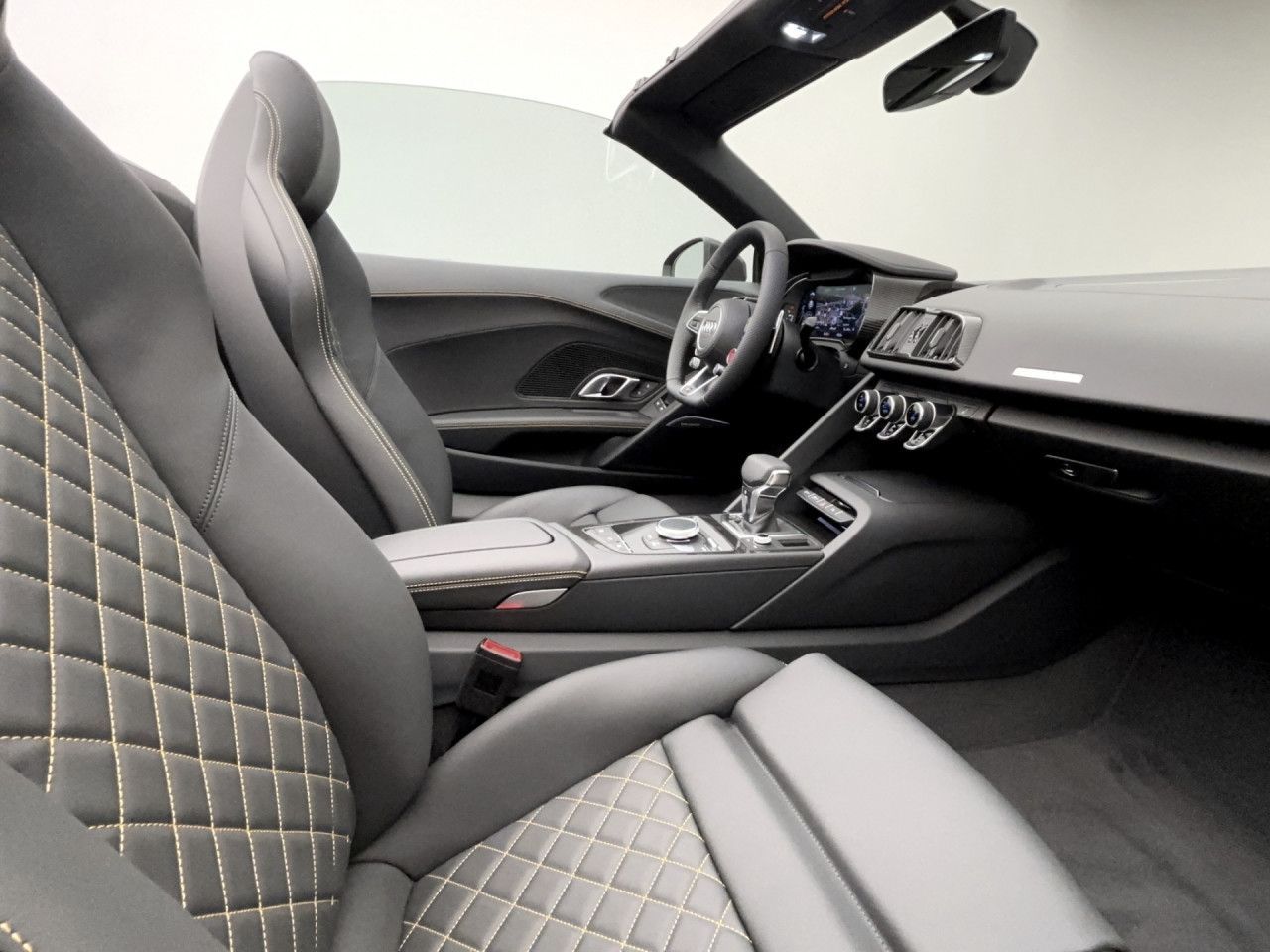 Audi R8 Spyder V10 performance quattro 456(620) kW(PS) S tronic