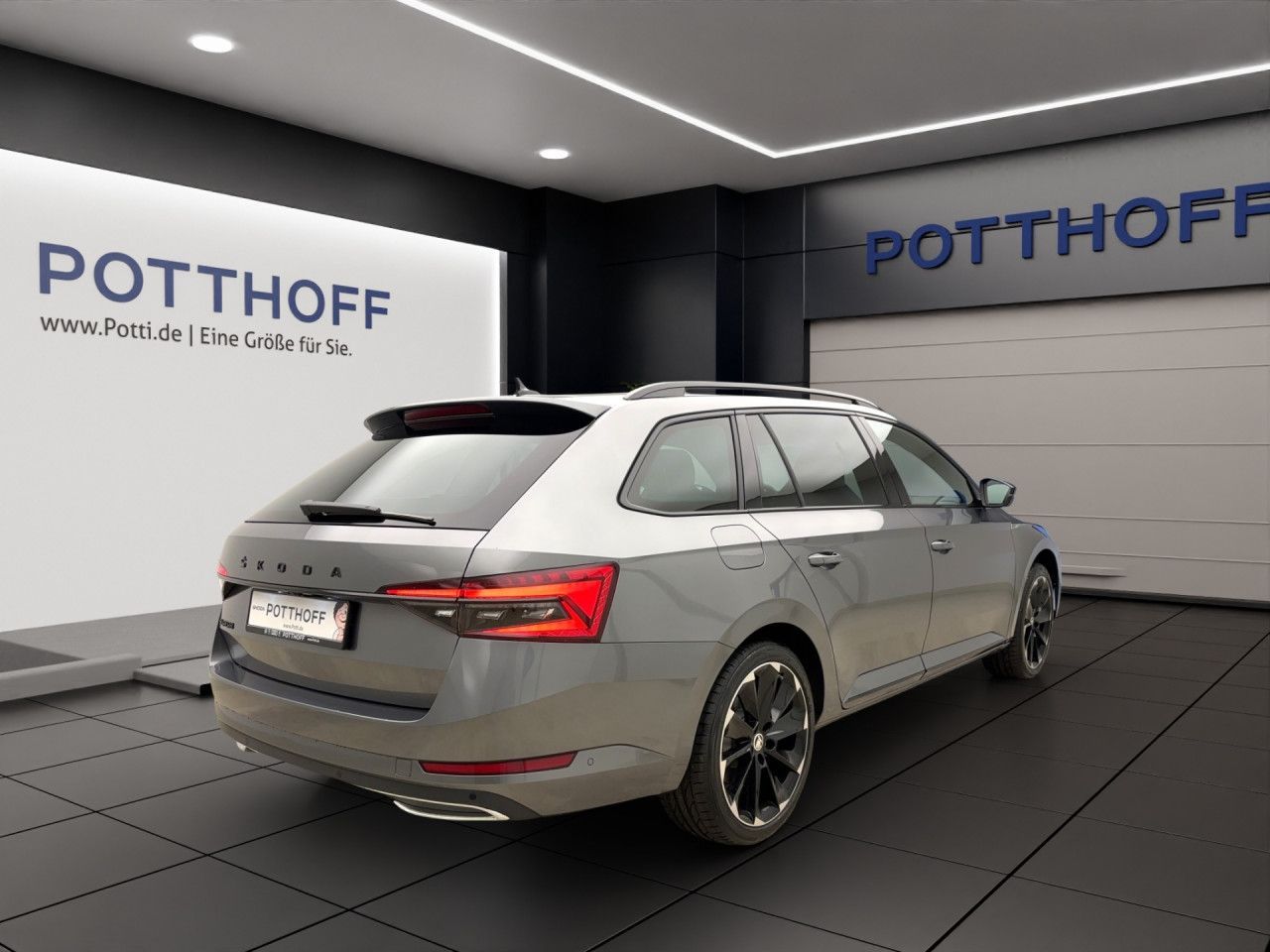 Skoda Superb COMBI SPORTLINE AHK MATRIX STANDH PANO NAVI VOLL!!!