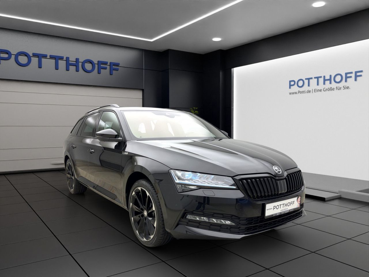 Skoda Superb COMBI SPORTLINE AHK MATRIX STANDH PANO NAVI VOLL!!!