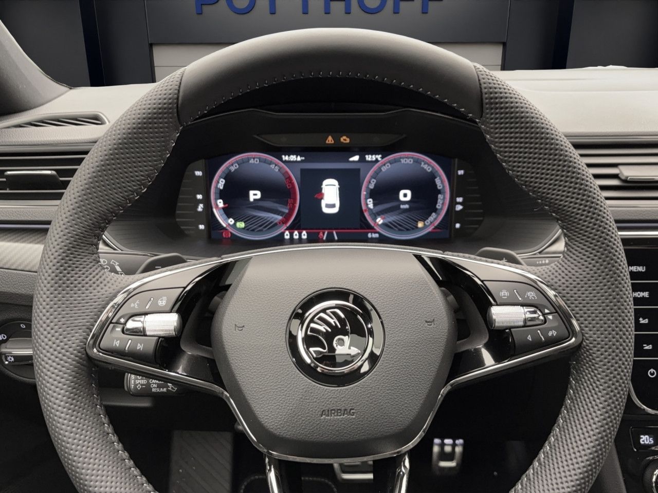 Skoda Superb COMBI SPORTLINE AHK MATRIX STANDH PANO NAVI VOLL!!!