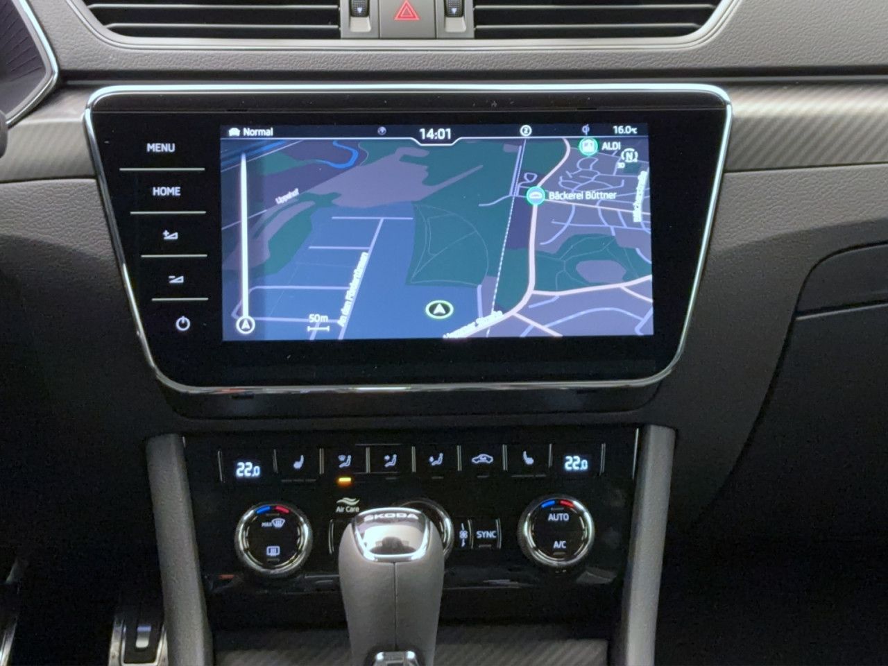 Skoda Superb COMBI SPORTLINE AHK STANDH PANO 360°-KAM MATRIX VOLL!!!