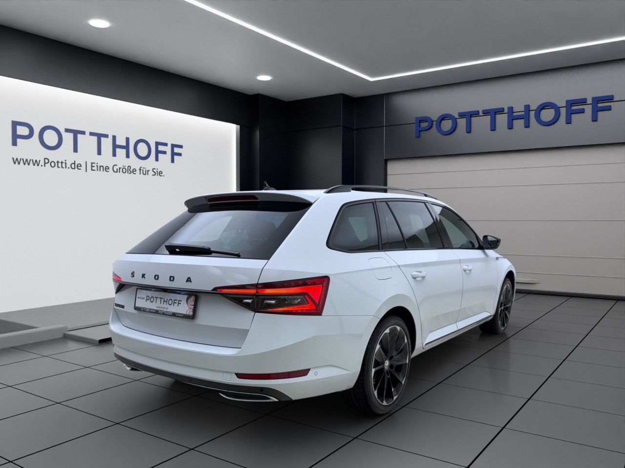 Skoda Superb COMBI SPORTLINE AHK STANDH PANO 360°-KAM MATRIX VOLL!!!