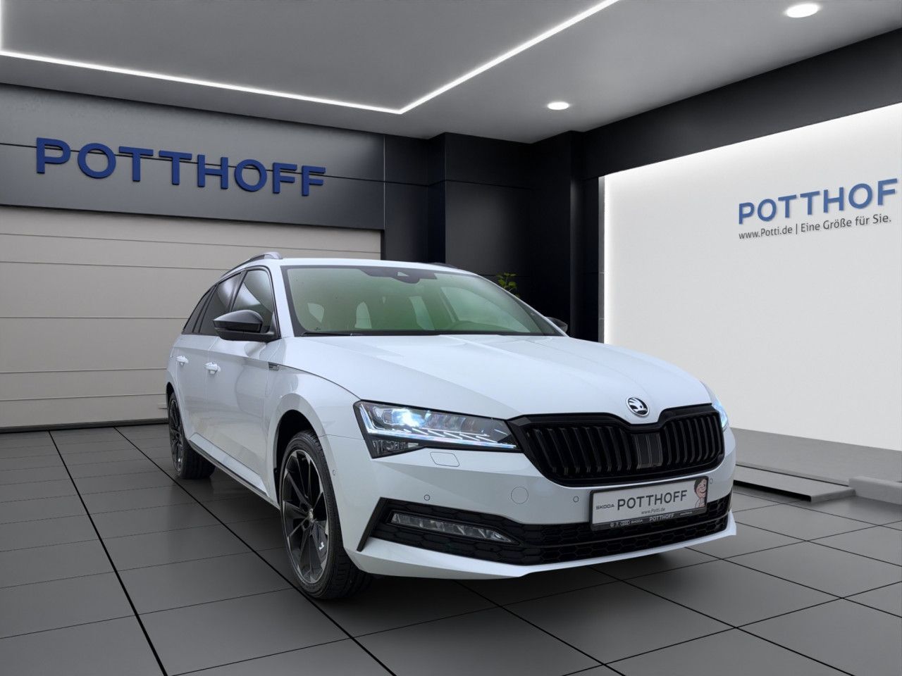 Skoda Superb COMBI SPORTLINE AHK STANDH PANO 360°-KAM MATRIX VOLL!!!