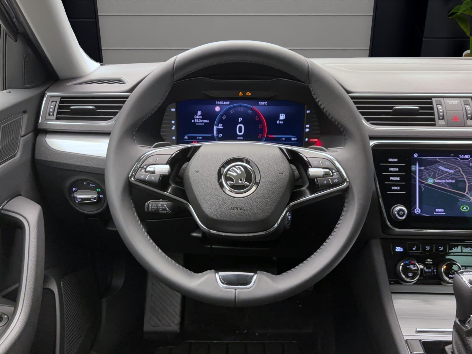 Skoda Superb COMBI AMBITIONAHK NAV LED KAM PDC SMARTLINK