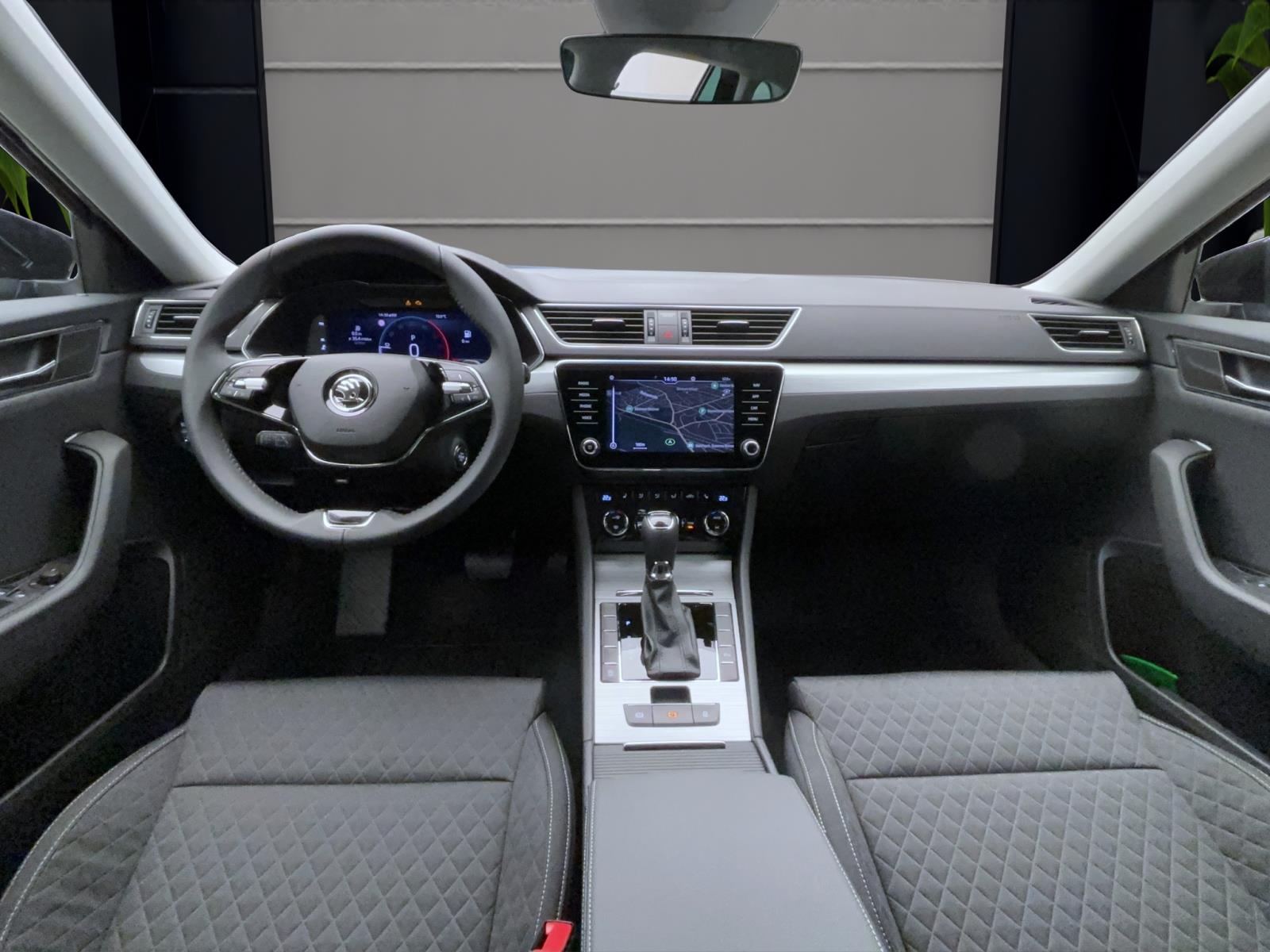 Skoda Superb COMBI AMBITIONAHK NAV LED KAM PDC SMARTLINK