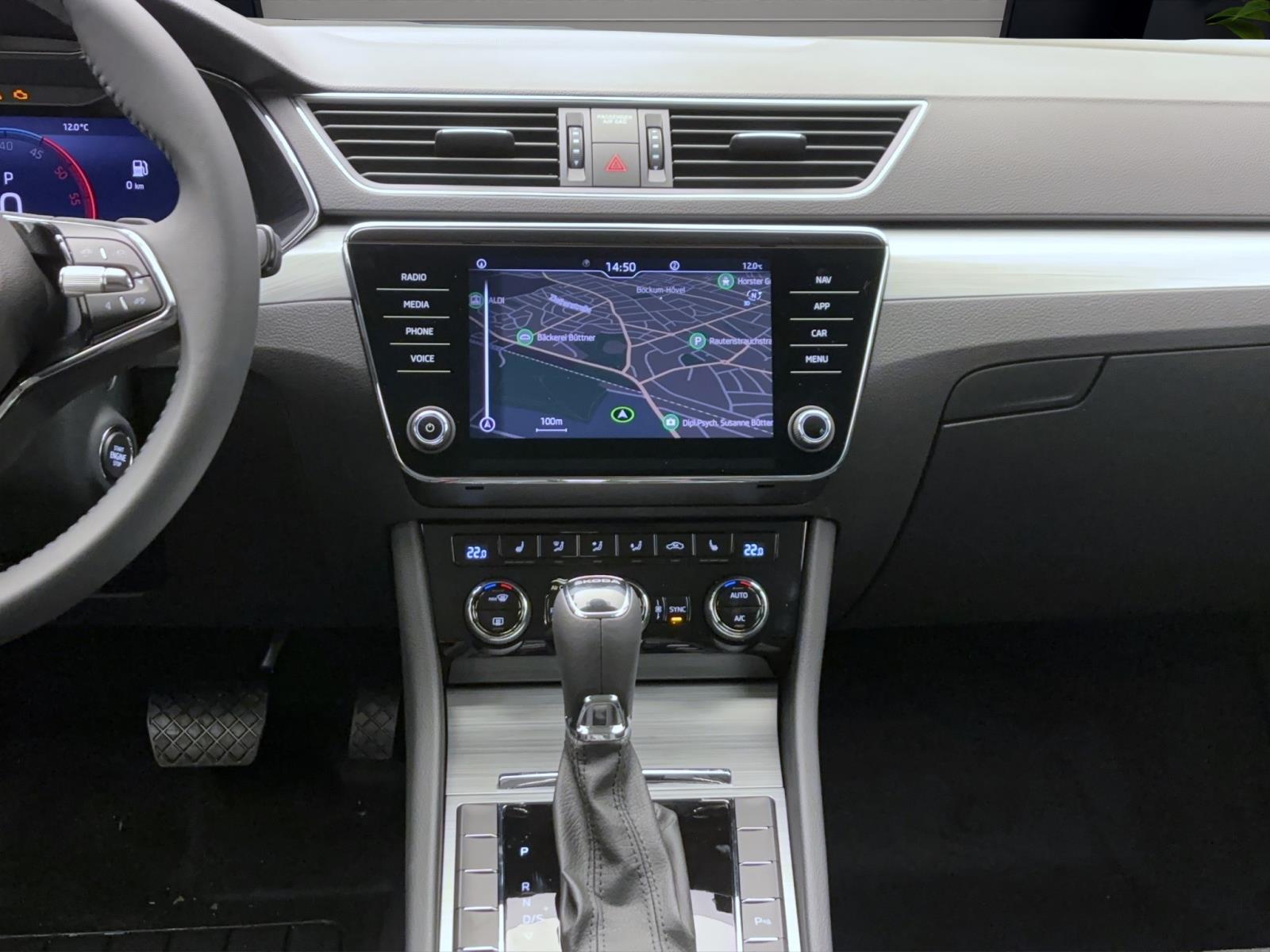 Skoda Superb COMBI AMBITIONAHK NAV LED KAM PDC SMARTLINK