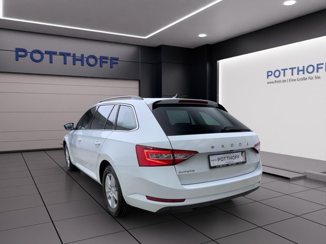 Skoda Superb COMBI AMBITION DSG AHK NAV LED KAM PDC SMARTLINK