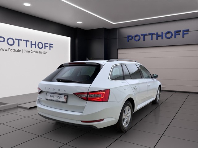 Skoda Superb COMBI AMBITION DSG AHK NAV LED KAM PDC SMARTLINK